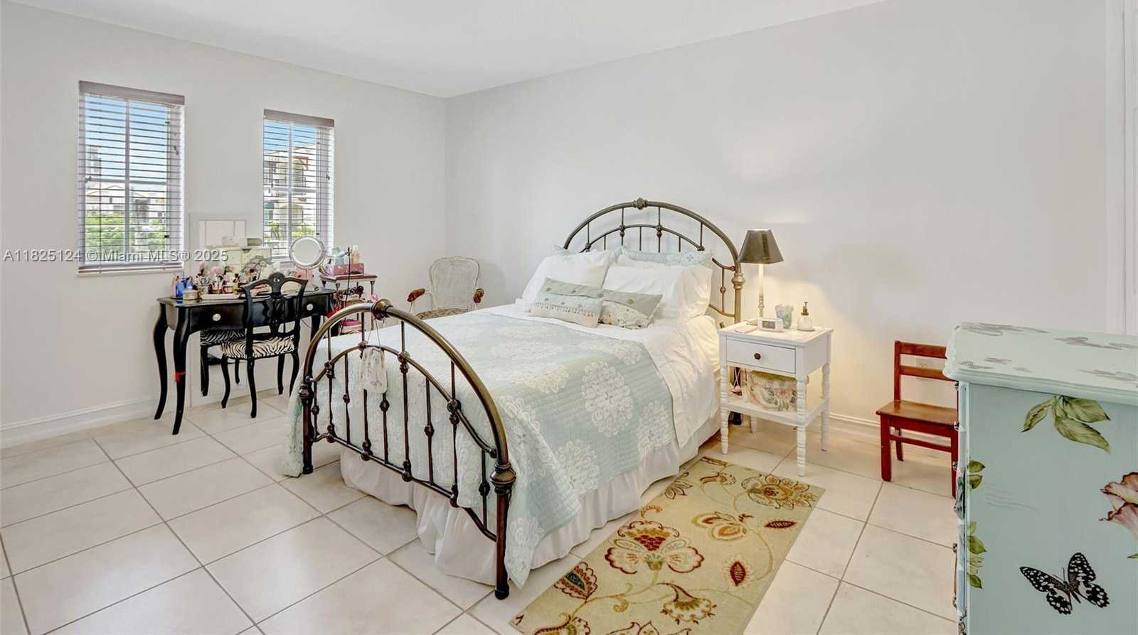 Small Image of 322 MADEIRA AVE #402, Coral Gables Number 7