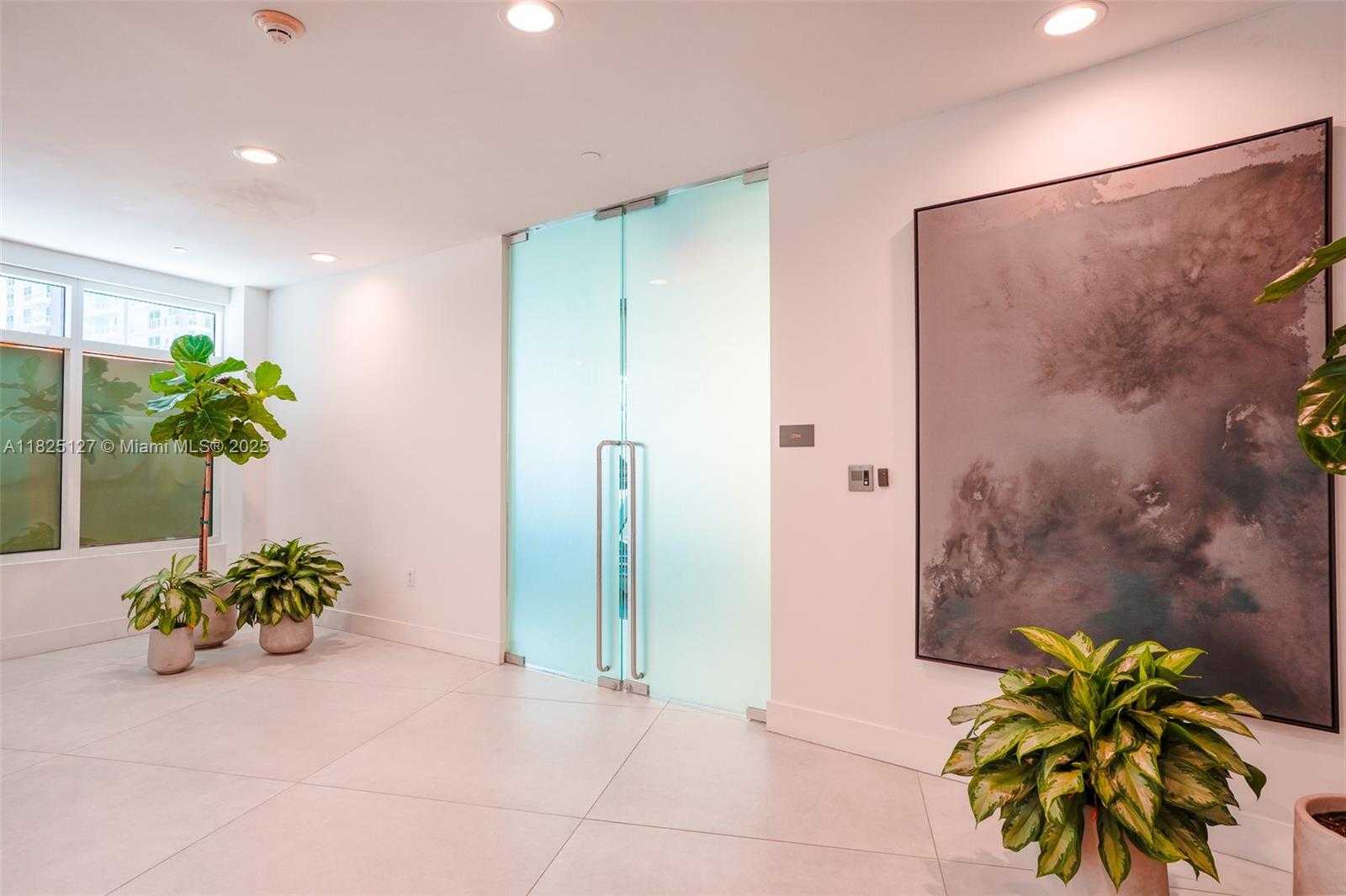 Small Image of 1250 SOUTH MIAMI AVE #3003, Miami Number 25