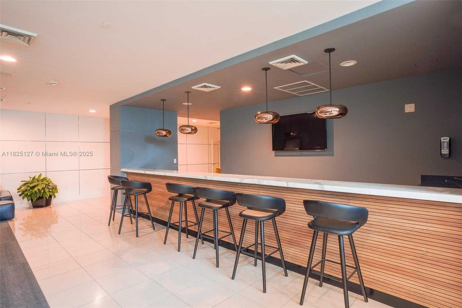 Small Image of 1250 SOUTH MIAMI AVE #3003, Miami Number 31