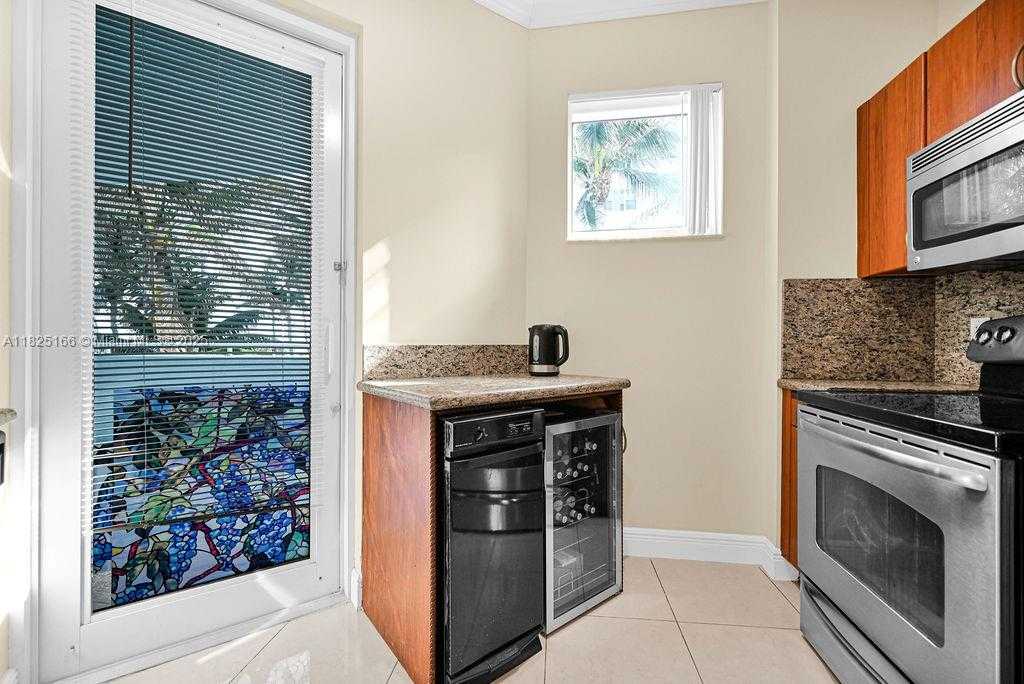 Small Image of 9201 COLLINS AVE #225, Surfside Number 17
