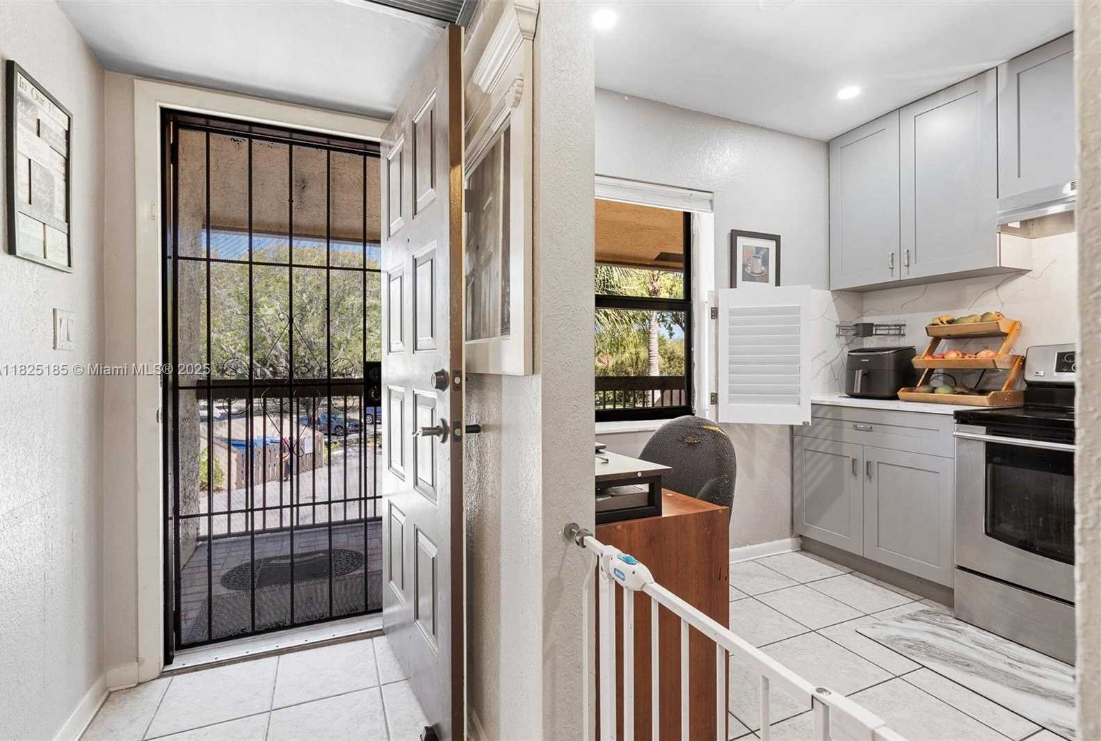 Small Image of 3059 SOUTH CARAMBOLA CIR S #2330, Coconut Creek Number 18