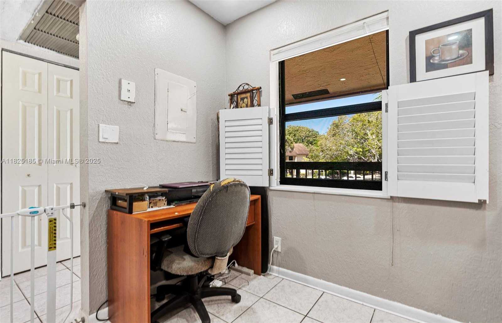 Small Image of 3059 SOUTH CARAMBOLA CIR S #2330, Coconut Creek Number 19