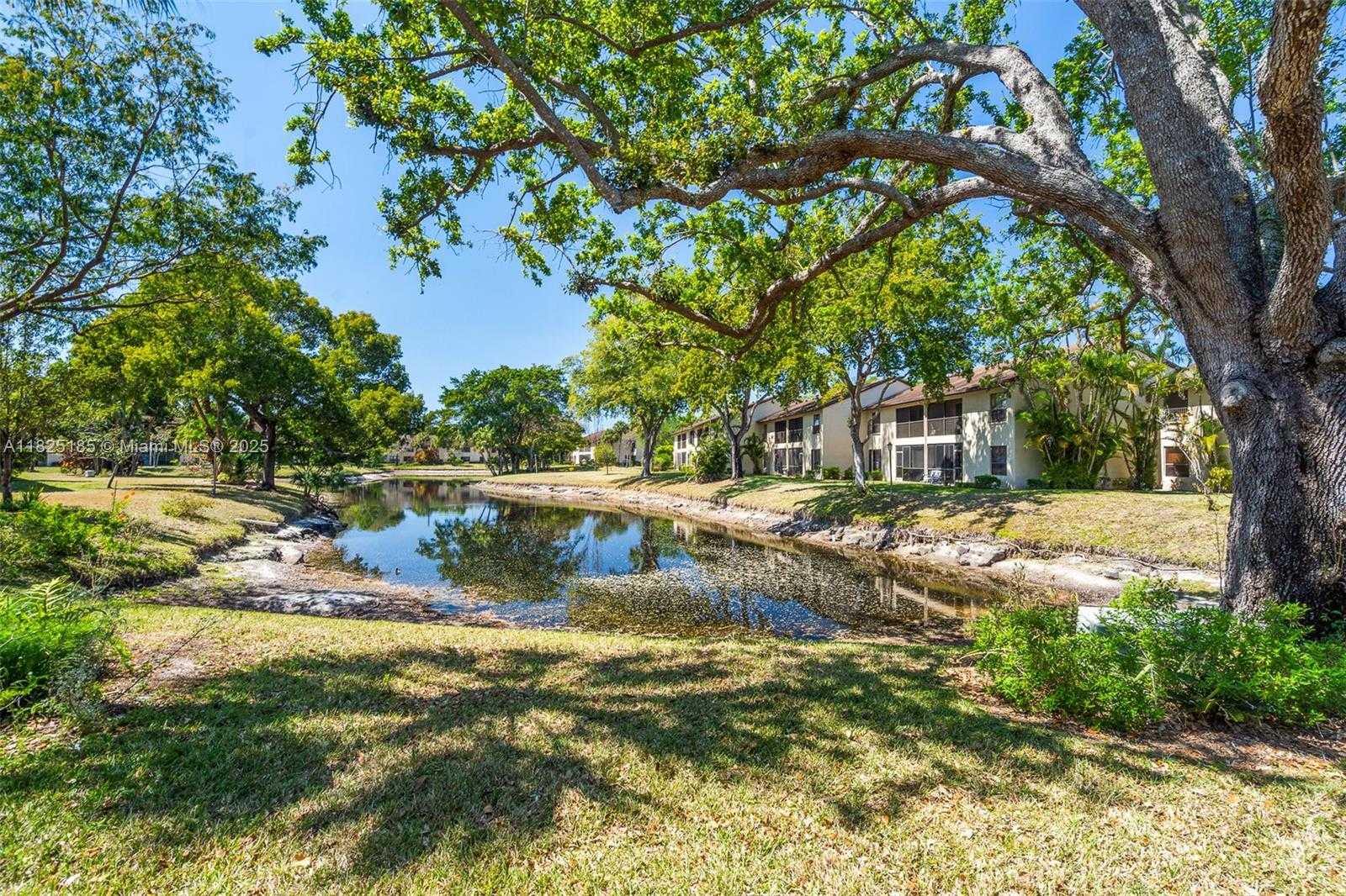 Small Image of 3059 SOUTH CARAMBOLA CIR S #2330, Coconut Creek Number 2