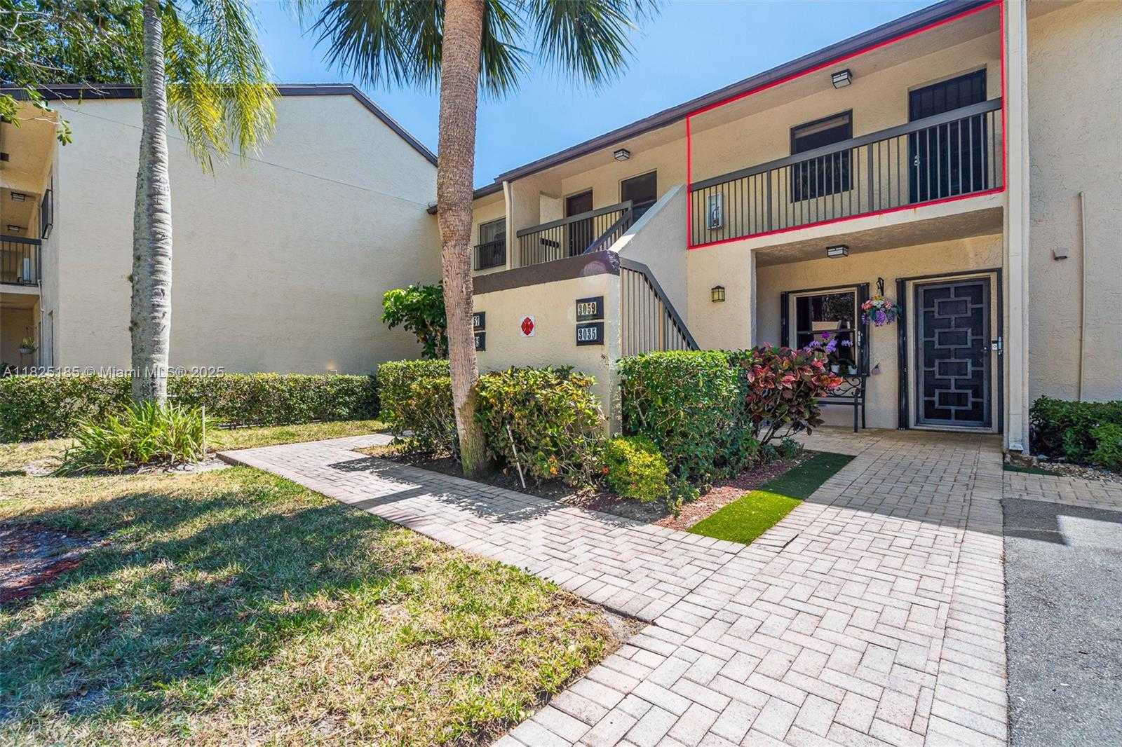 Small Image of 3059 SOUTH CARAMBOLA CIR S #2330, Coconut Creek Number 23