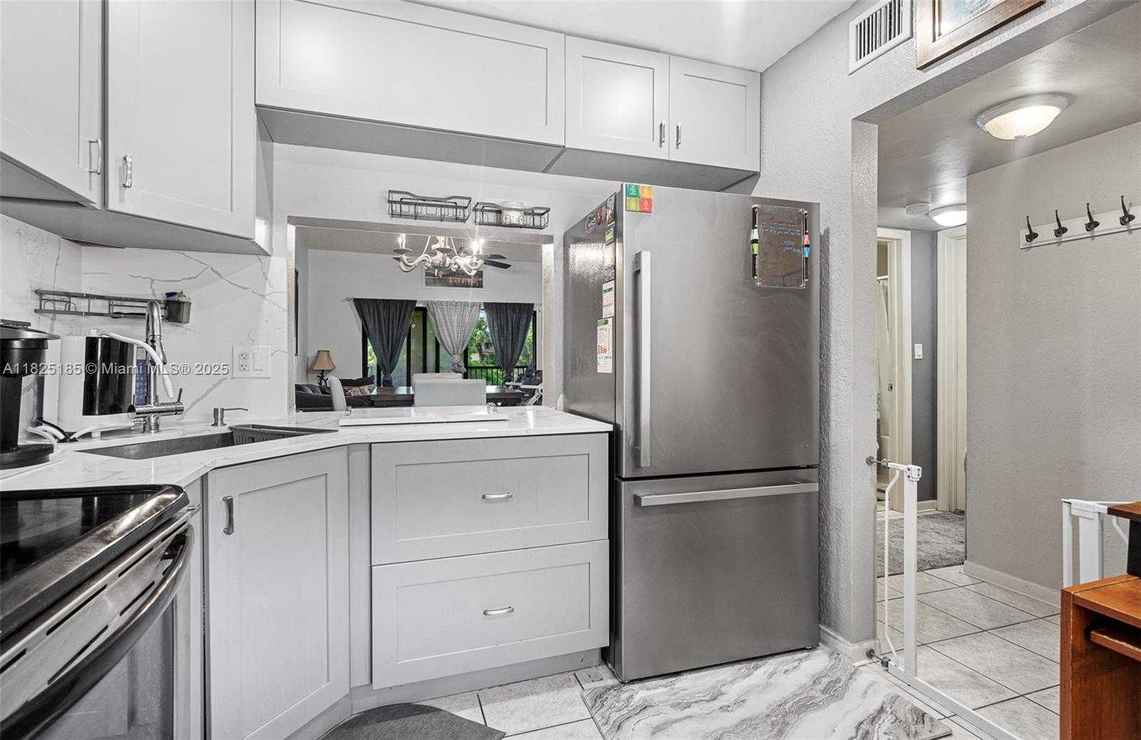 Small Image of 3059 SOUTH CARAMBOLA CIR S #2330, Coconut Creek Number 33