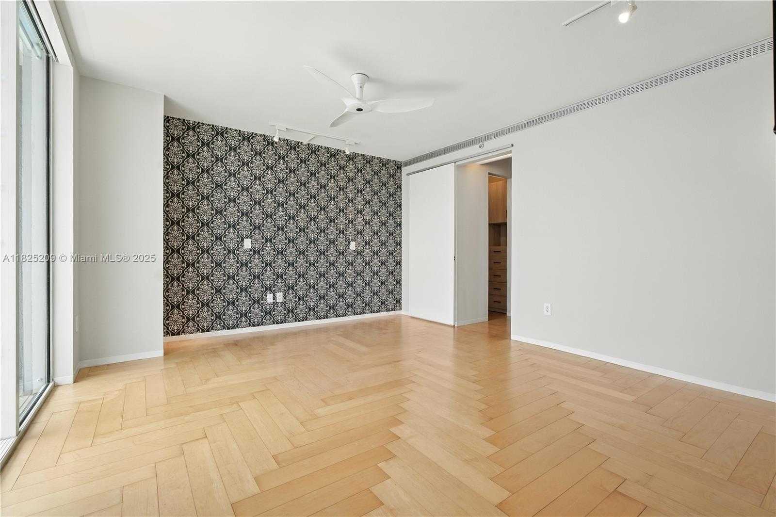 Small Image of 50 BISCAYNE BLVD #3002, Miami Number 12