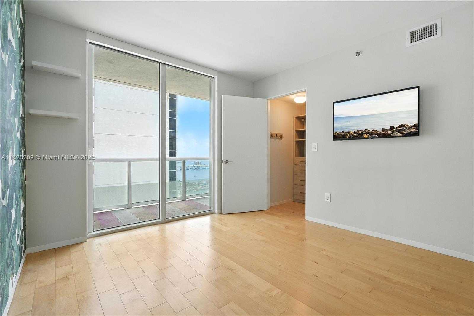 Small Image of 50 BISCAYNE BLVD #3002, Miami Number 17
