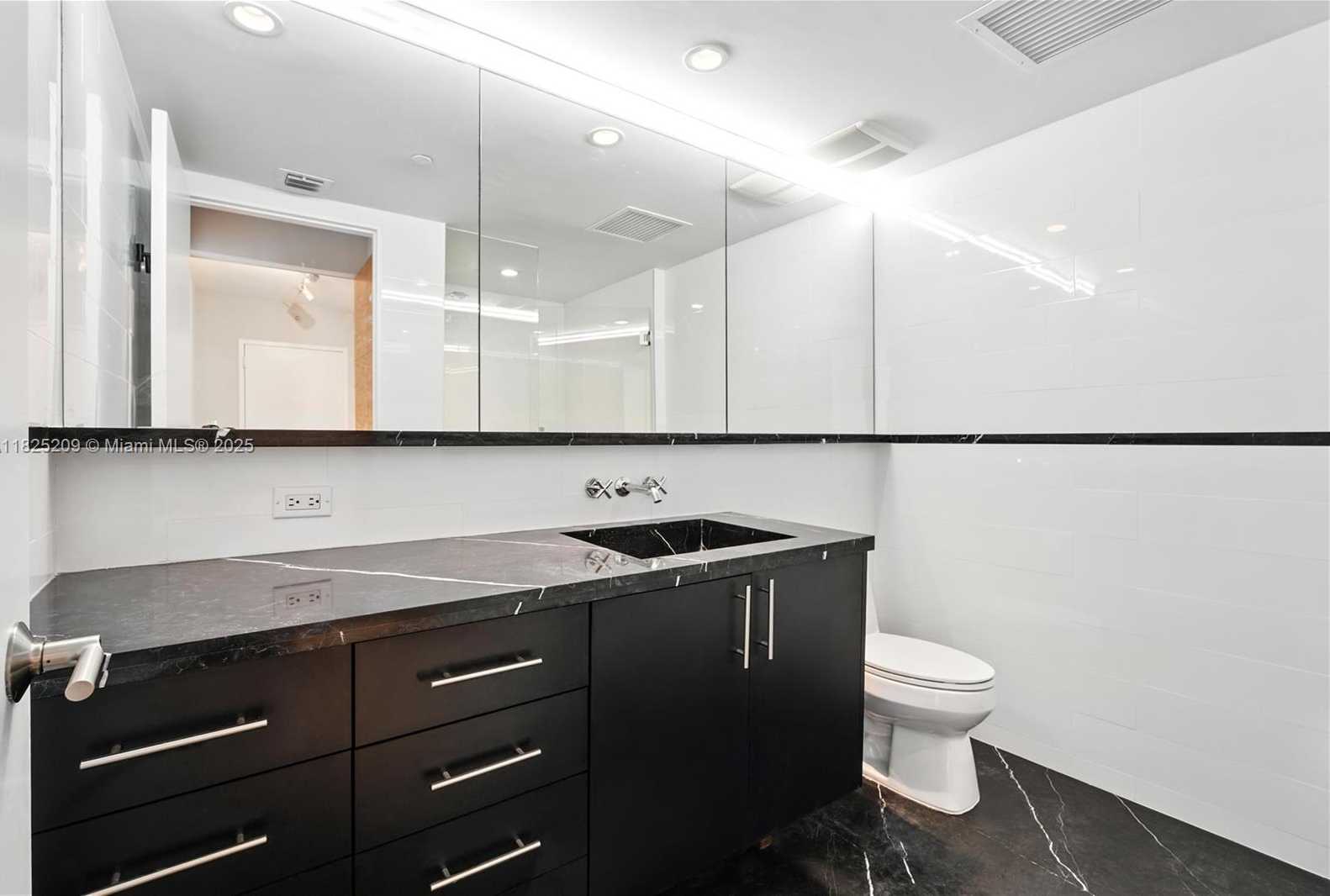 Small Image of 50 BISCAYNE BLVD #3002, Miami Number 18