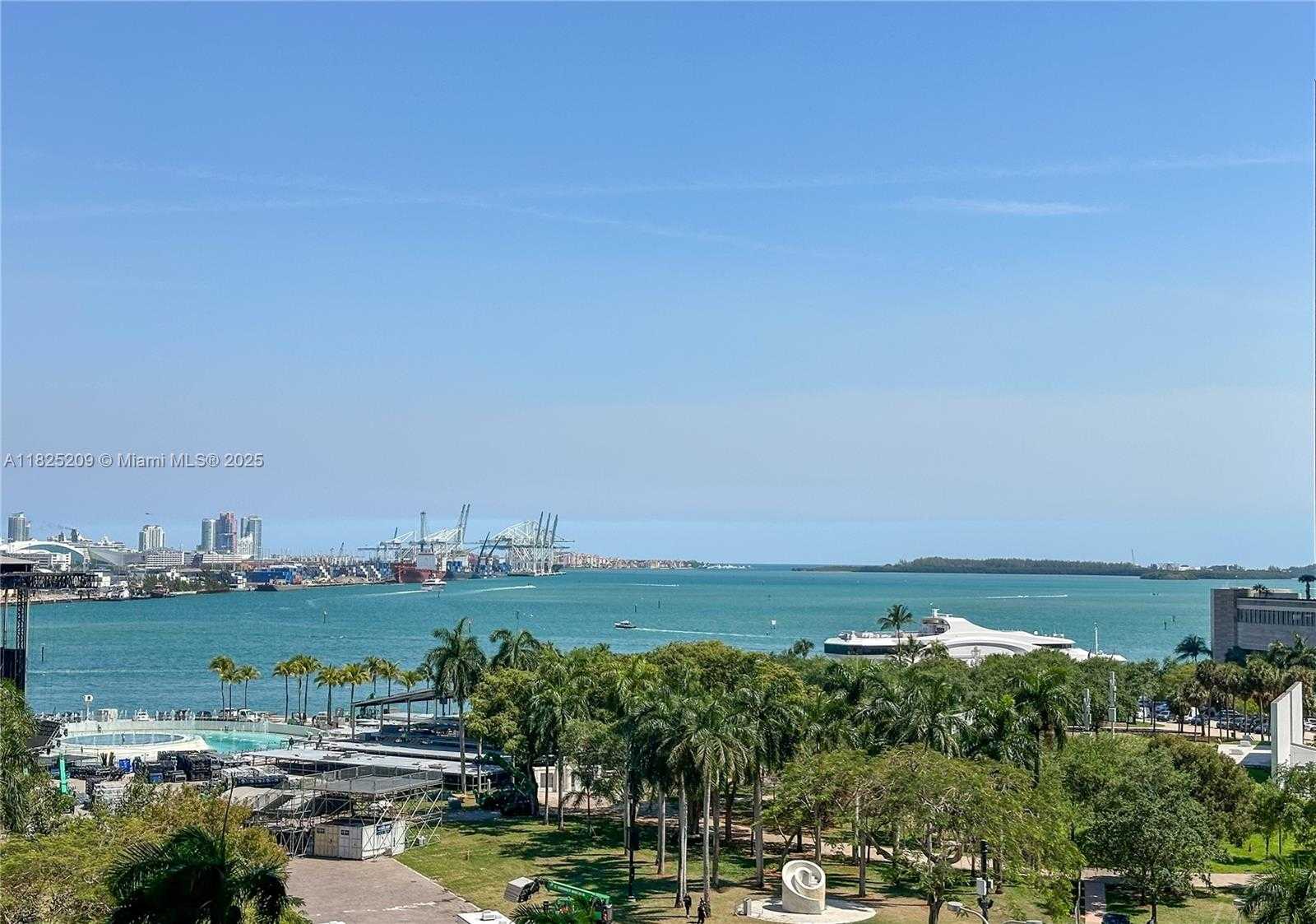 Small Image of 50 BISCAYNE BLVD #3002, Miami Number 22