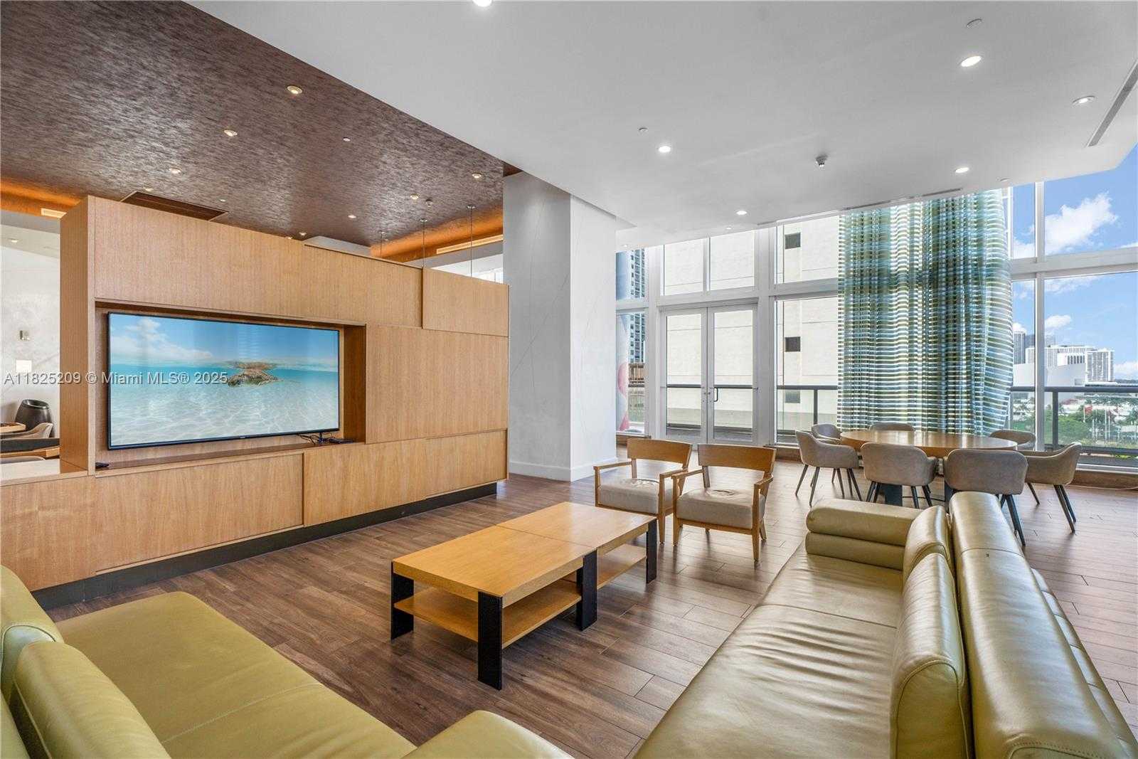 Small Image of 50 BISCAYNE BLVD #3002, Miami Number 25