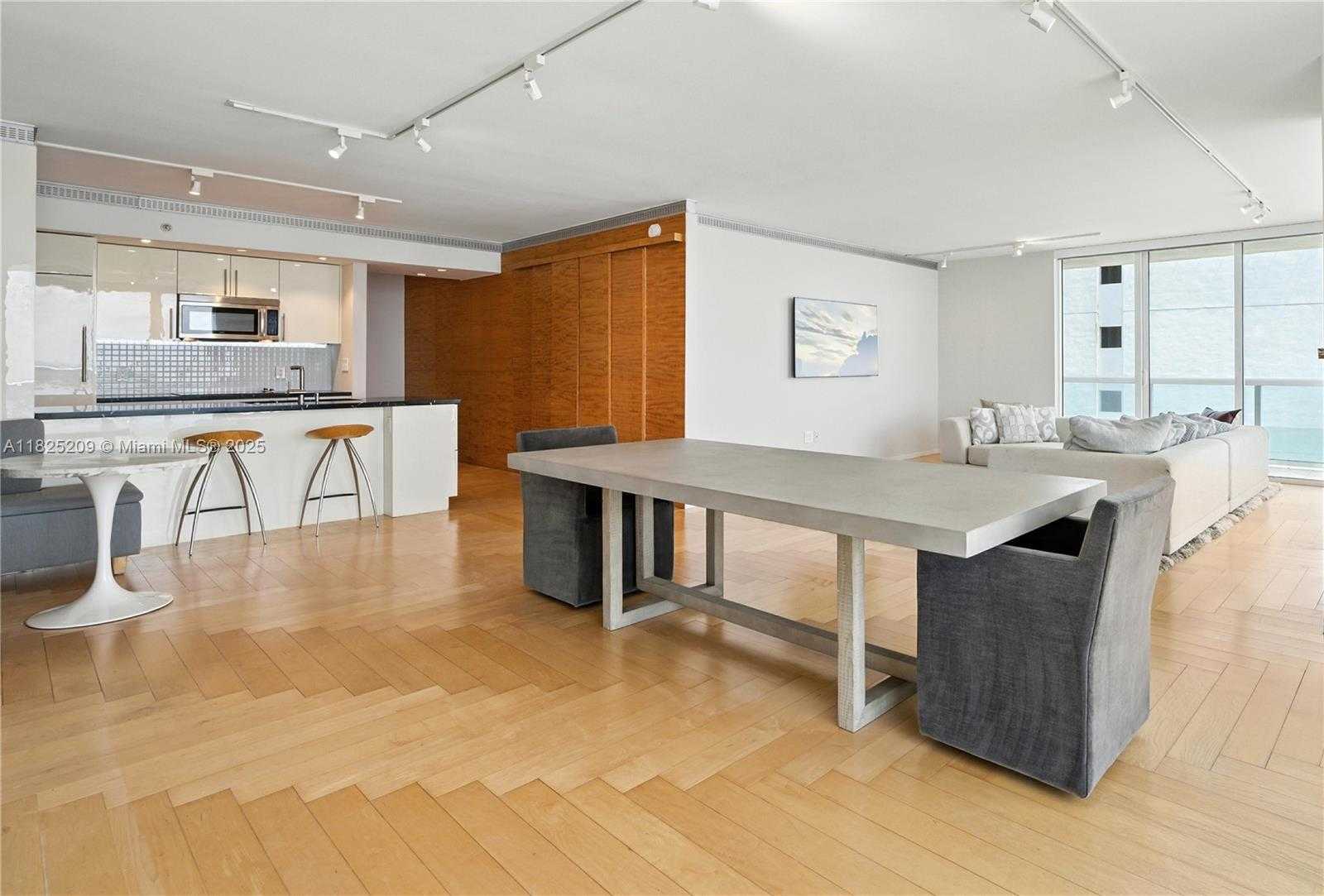 Small Image of 50 BISCAYNE BLVD #3002, Miami Number 5