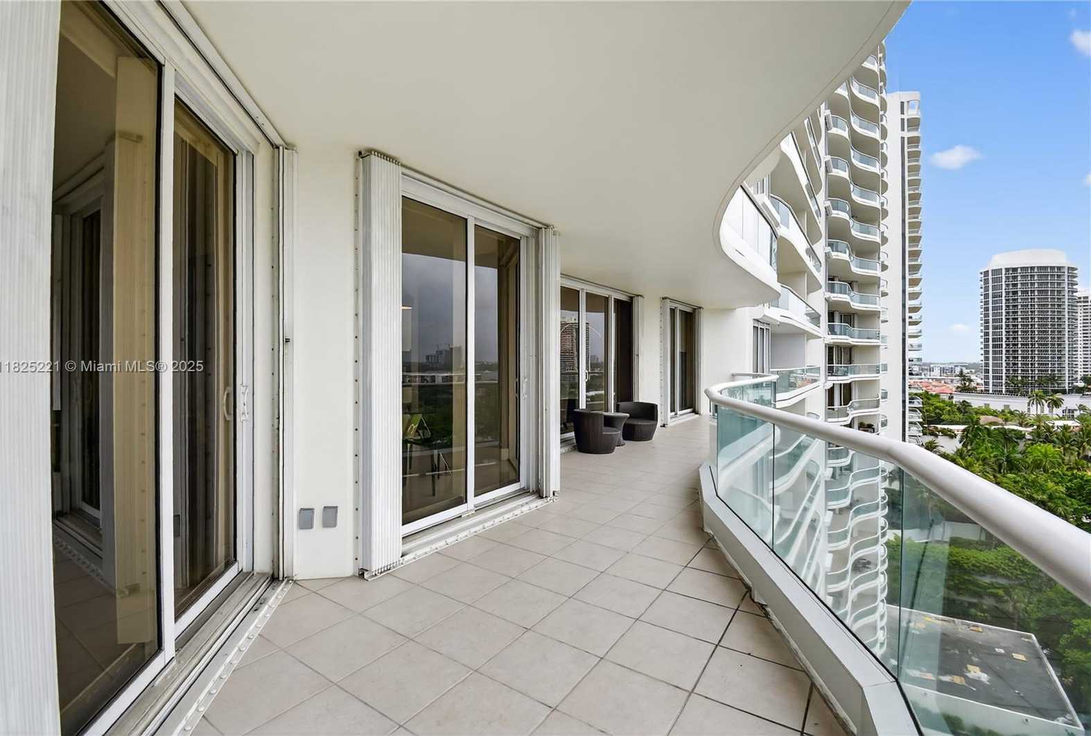 Small Image of 7000 ISLAND BLVD #1408, Aventura Number 20