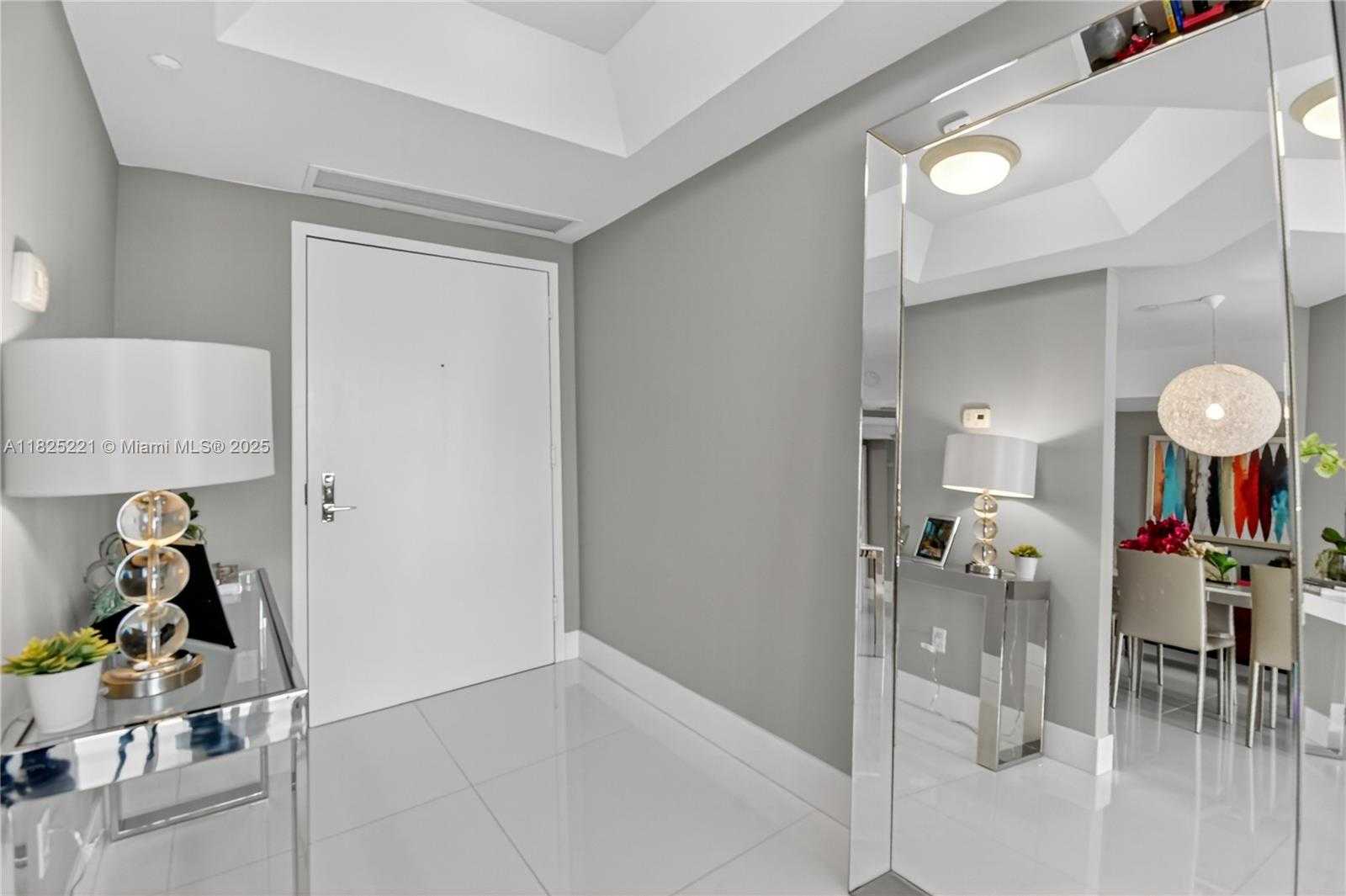 Small Image of 7000 ISLAND BLVD #1408, Aventura Number 3
