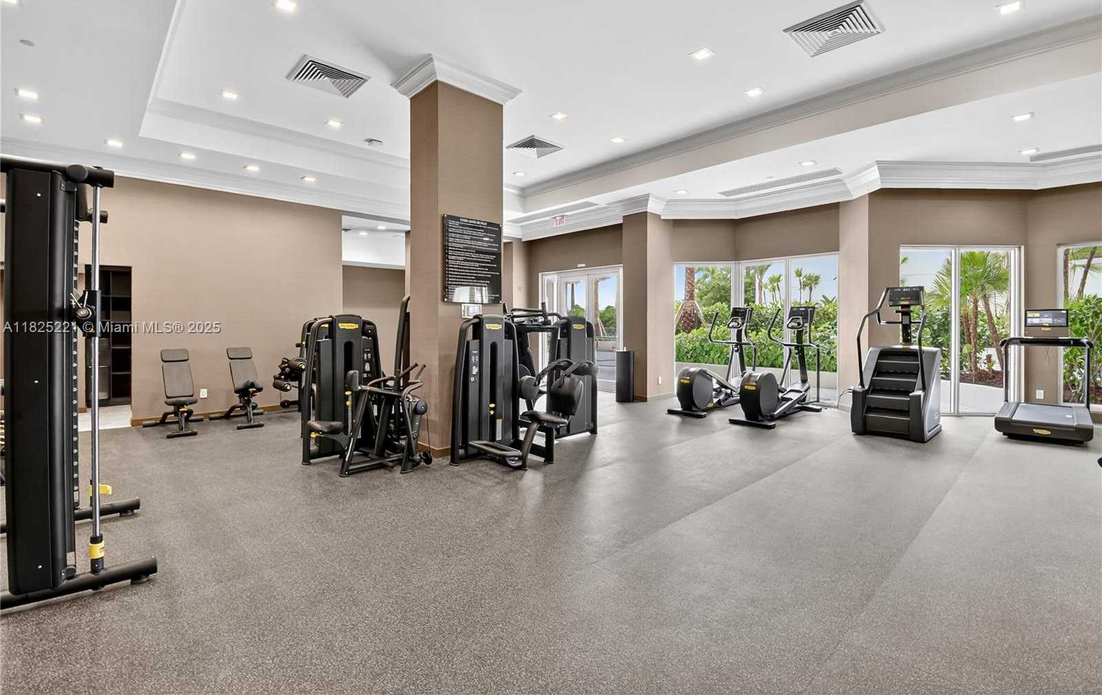Small Image of 7000 ISLAND BLVD #1408, Aventura Number 35