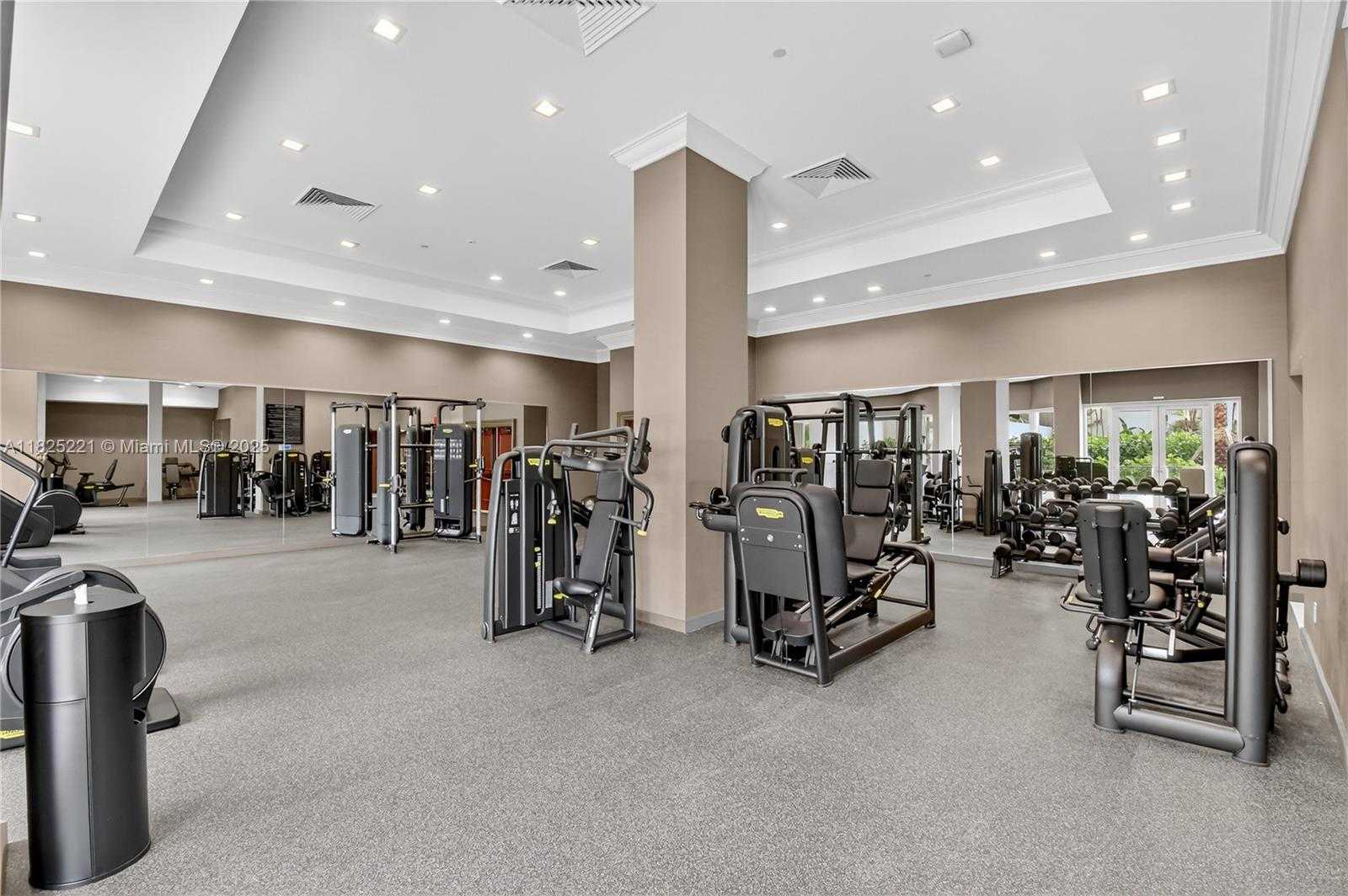 Small Image of 7000 ISLAND BLVD #1408, Aventura Number 36