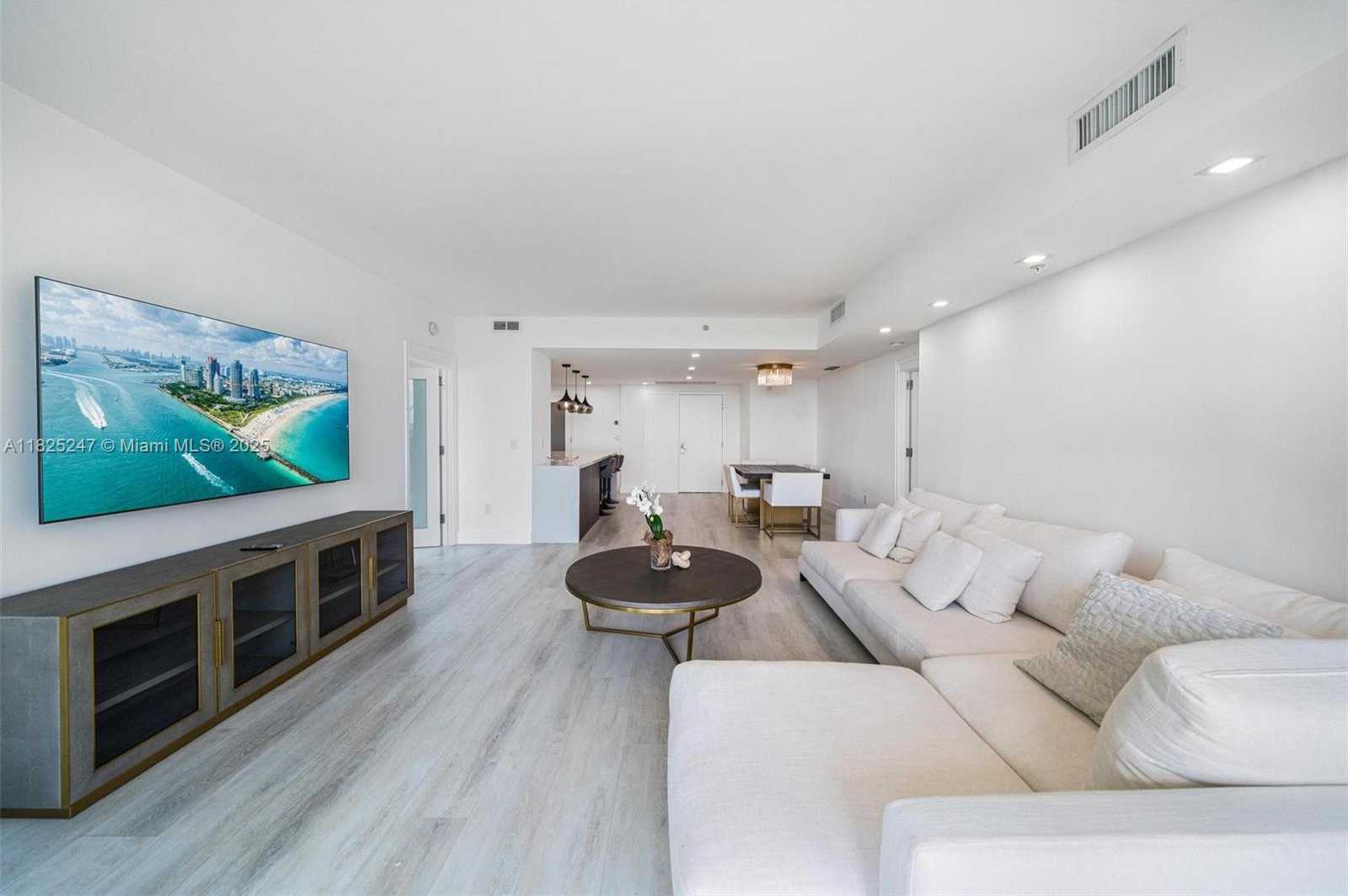 Small Image of 3400 SOUTH WEST 27TH AVE #1605, Miami Number 3