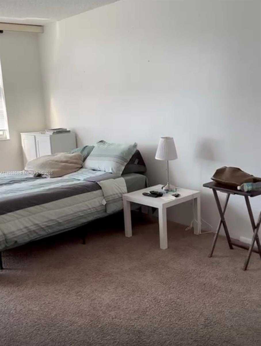 Small Image of 251 174 ST #1210, Sunny Isles Beach Number 2