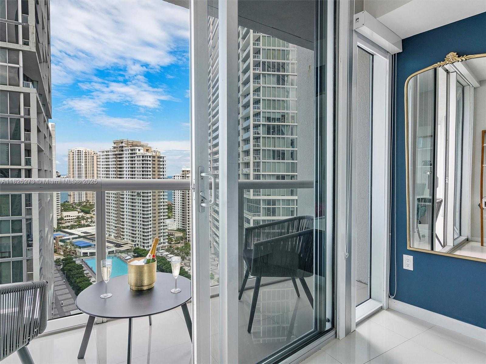 Small Image of 485 BRICKELL AVE #2501, Miami Number 14