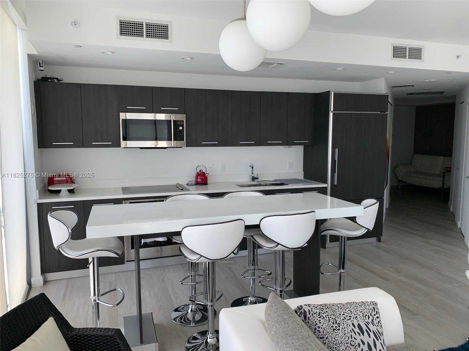 Small Image of 55 SOUTH WEST 9TH ST #2706, Miami Number 4