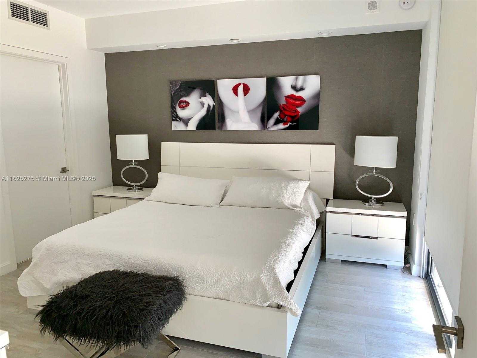 Small Image of 55 SOUTH WEST 9TH ST #2706, Miami Number 6