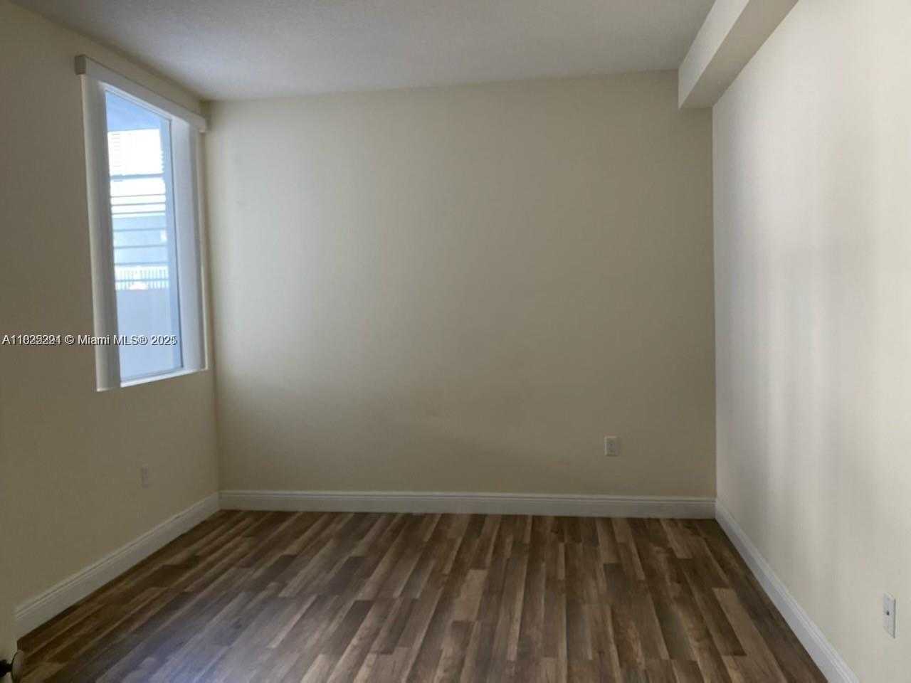 Small Image of 3339 VIRGINIA ST #205, Miami Number 6