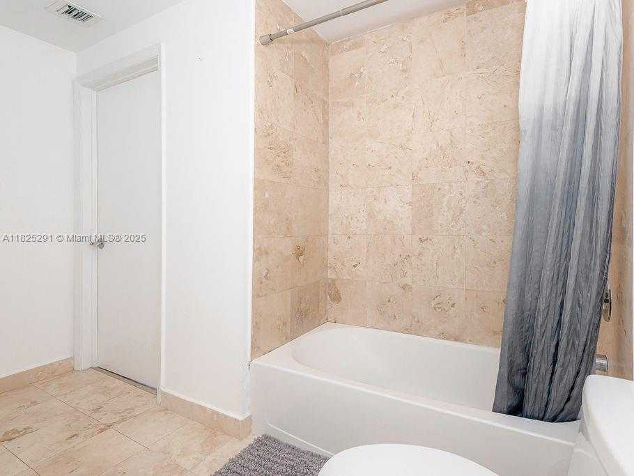 Small Image of 3339 VIRGINIA ST #205, Miami Number 9