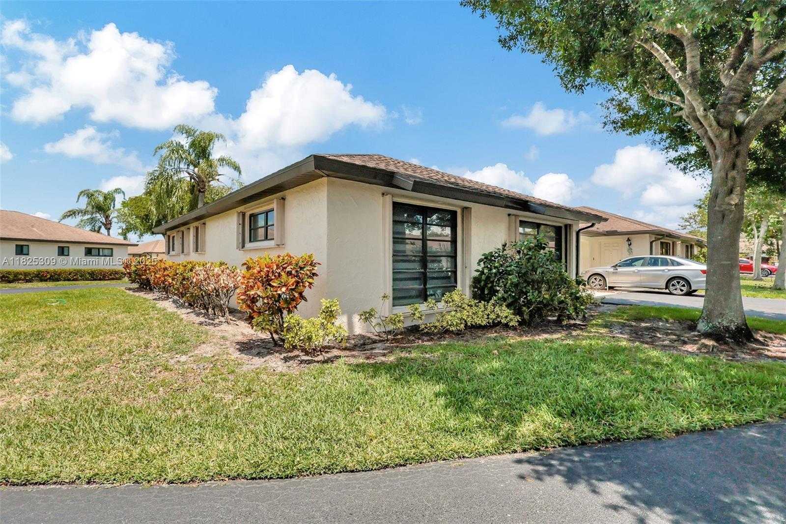 Small Image of 4764 GREENTREE CRES #A, Boynton Beach Number 10
