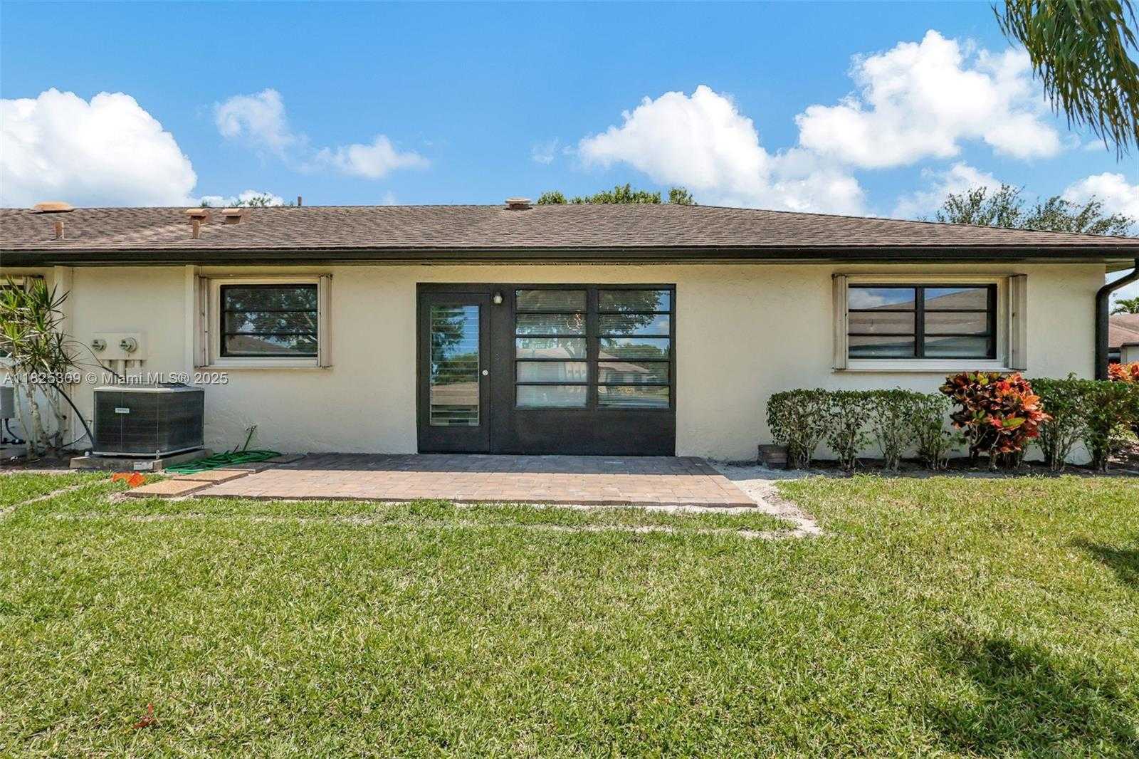 Small Image of 4764 GREENTREE CRES #A, Boynton Beach Number 13