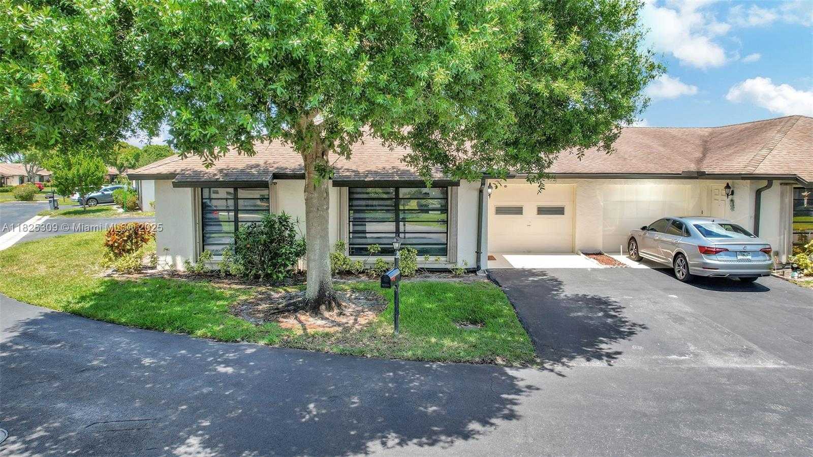 Small Image of 4764 GREENTREE CRES #A, Boynton Beach Number 5