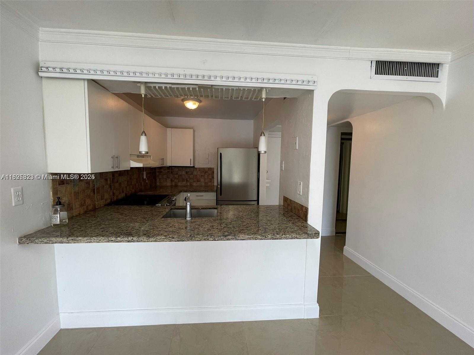 Small Image of 16465 NORTH EAST 22ND AVE #417, North Miami Beach Number 4