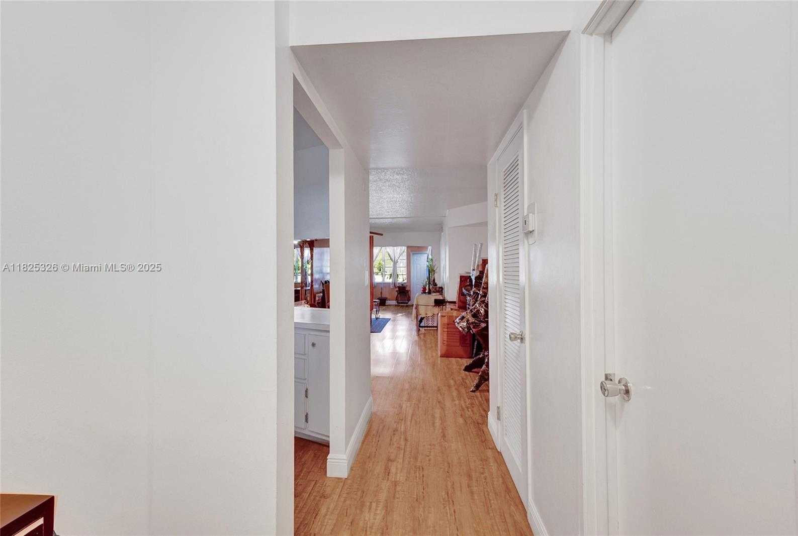 Small Image of 1750 NORTH EAST 191ST ST #106-1, Miami Number 16