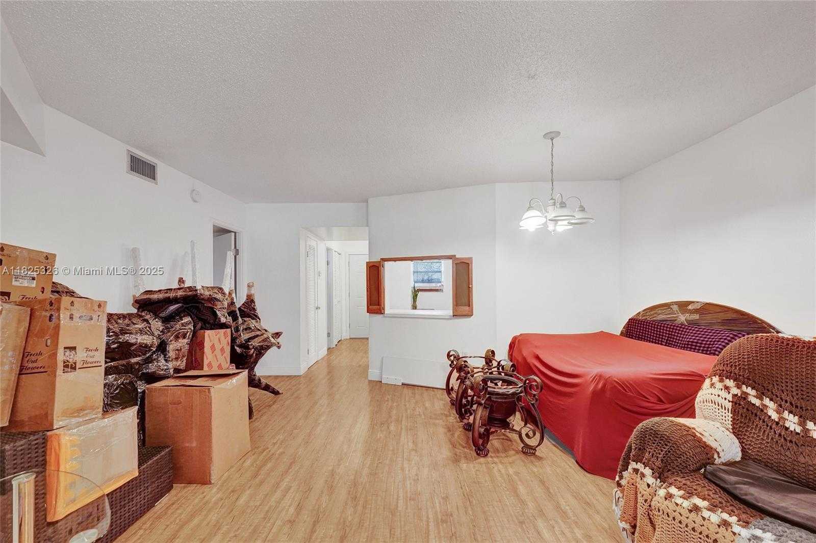 Small Image of 1750 NORTH EAST 191ST ST #106-1, Miami Number 20