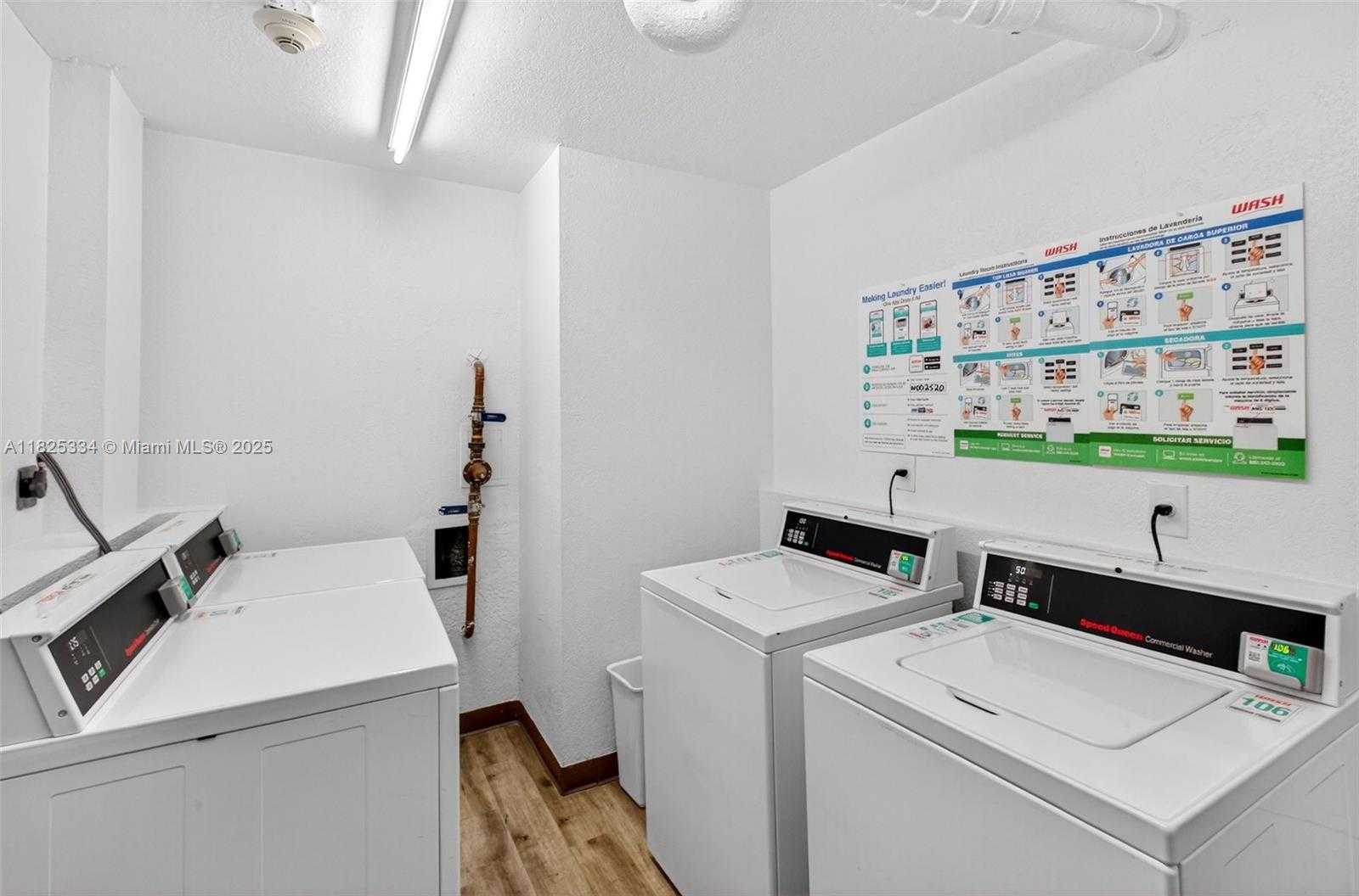Small Image of 2555 COLLINS AVE #606, Miami Beach Number 32