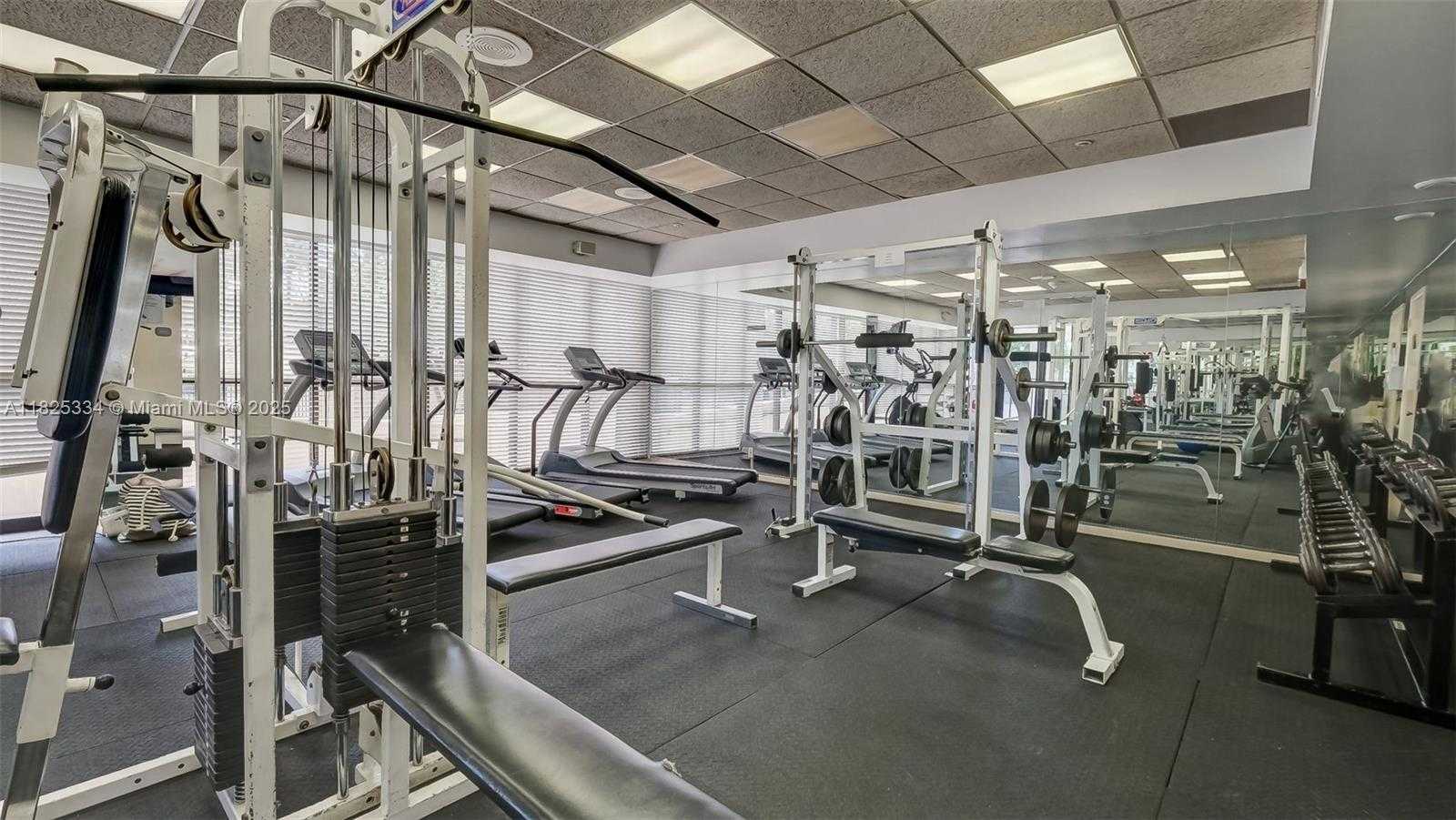 Small Image of 2555 COLLINS AVE #606, Miami Beach Number 39
