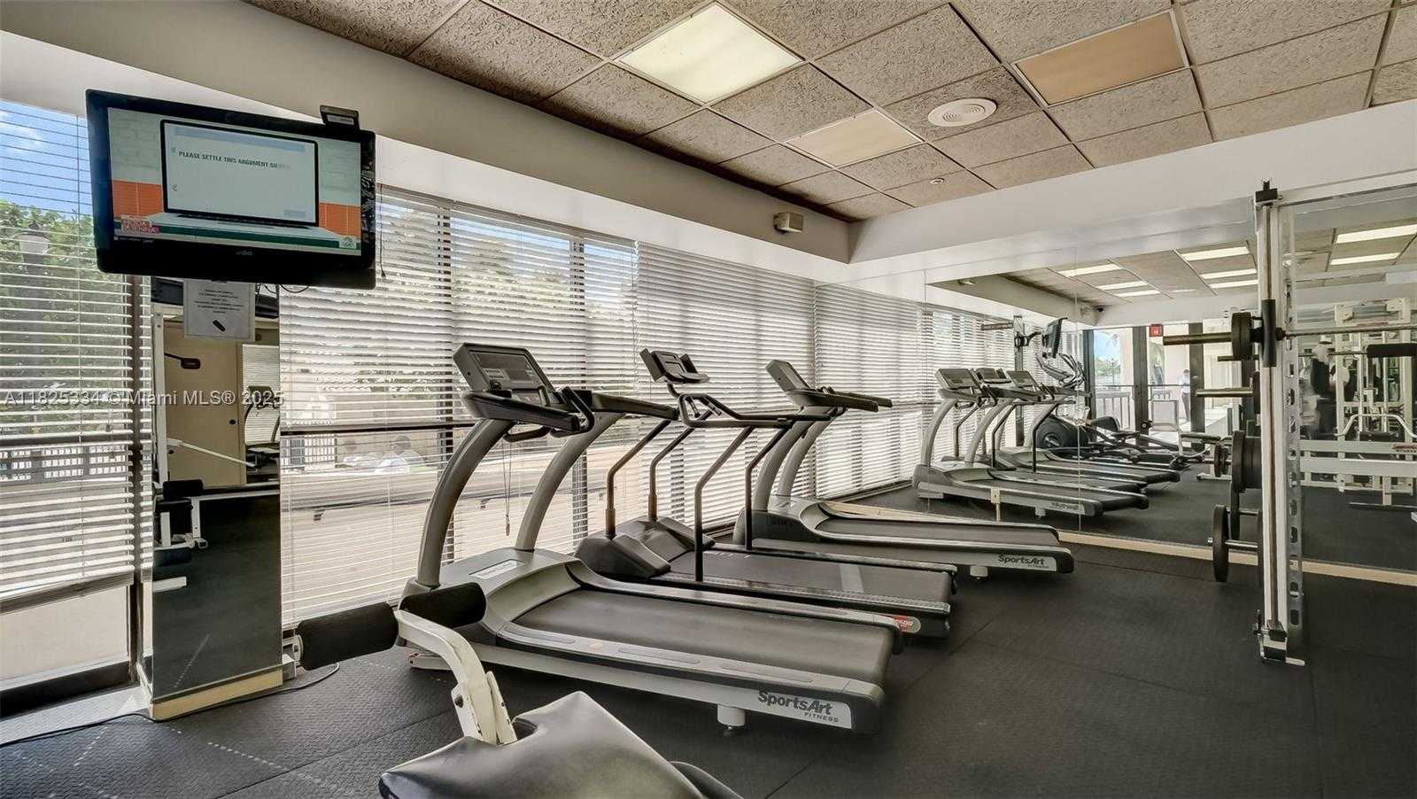Small Image of 2555 COLLINS AVE #606, Miami Beach Number 40