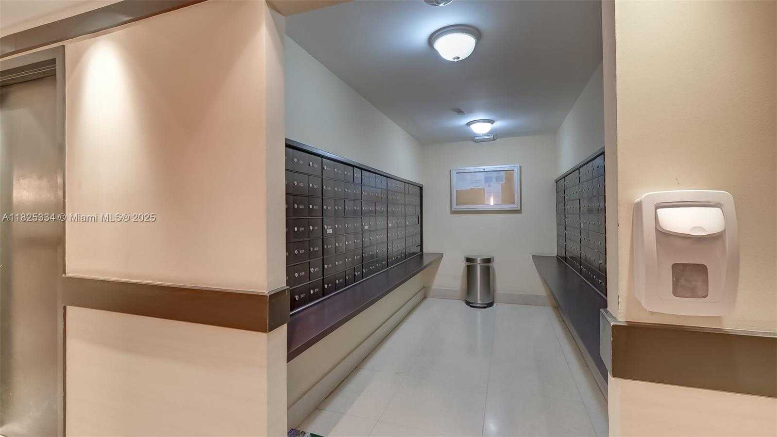 Small Image of 2555 COLLINS AVE #606, Miami Beach Number 43