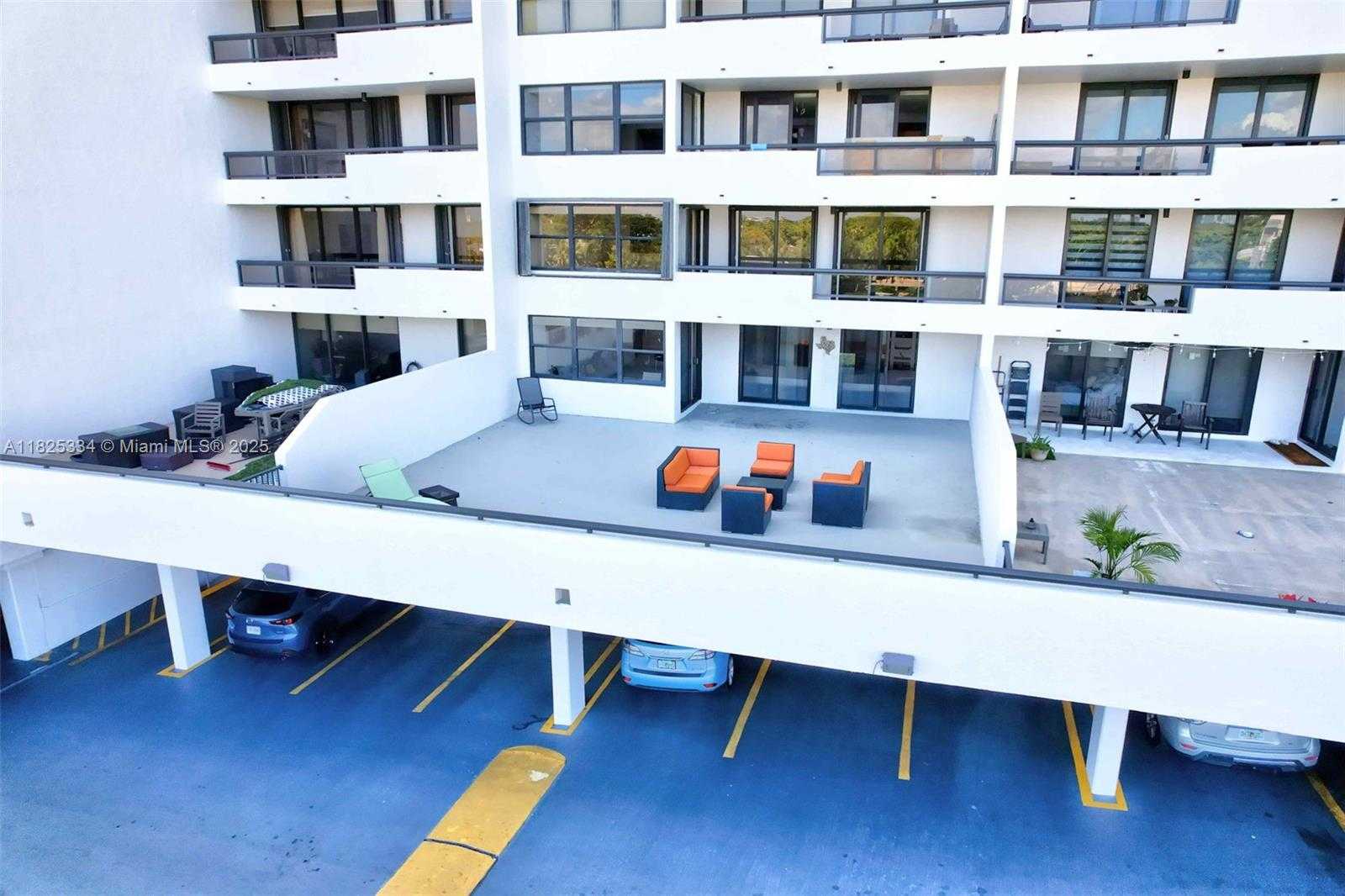 Small Image of 2555 COLLINS AVE #606, Miami Beach Number 9