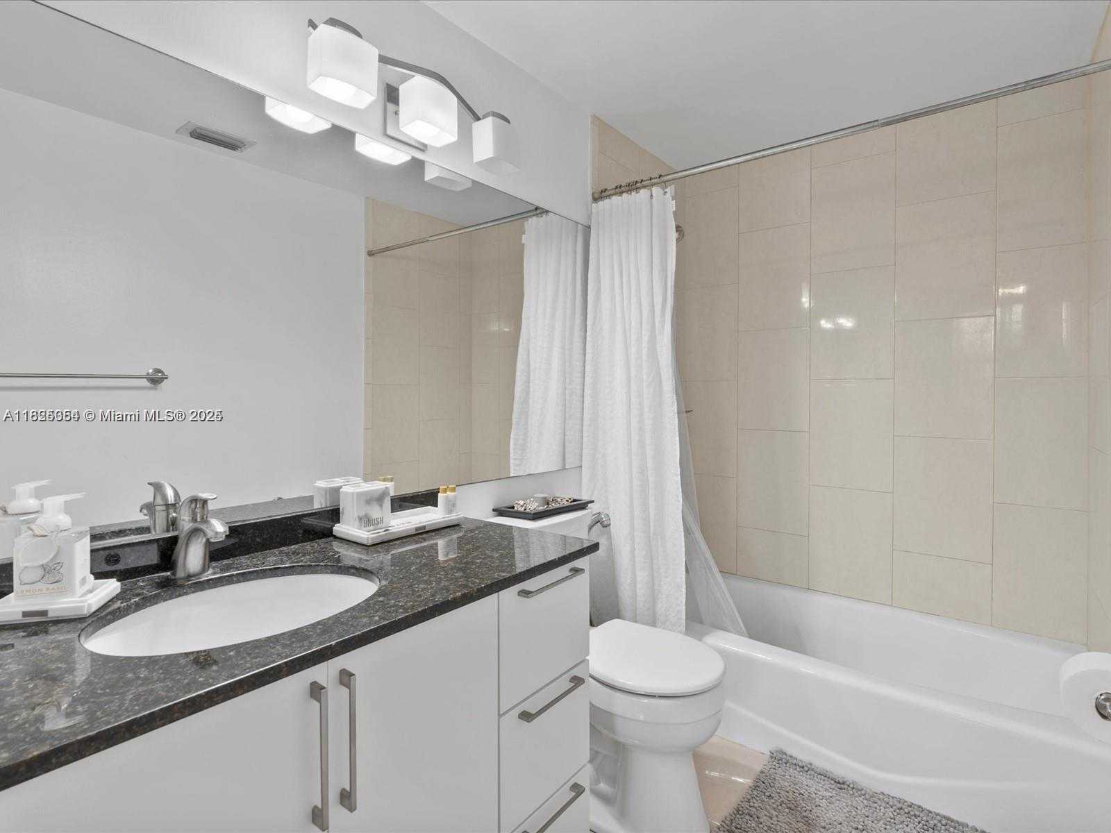 Small Image of 19601 EAST COUNTRY CLUB DR #7101, Aventura Number 19