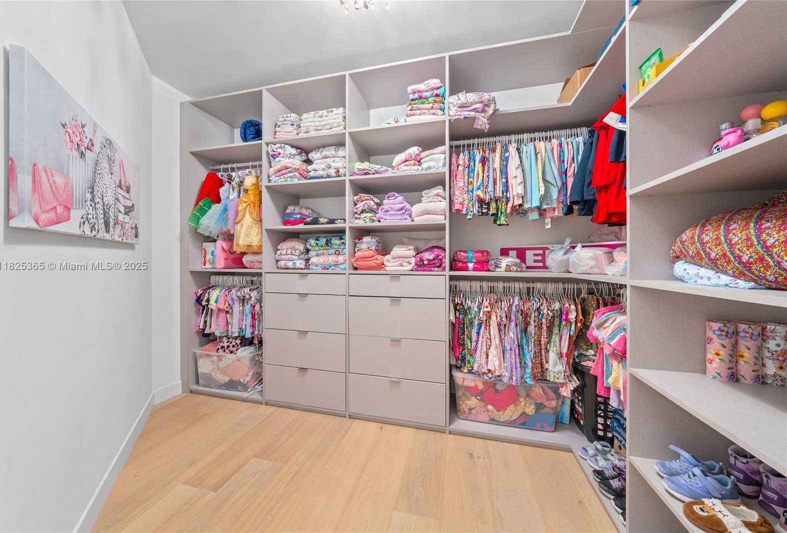 Small Image of 6800 FISHER ISLAND DR #LPH 6893, Miami Beach Number 32