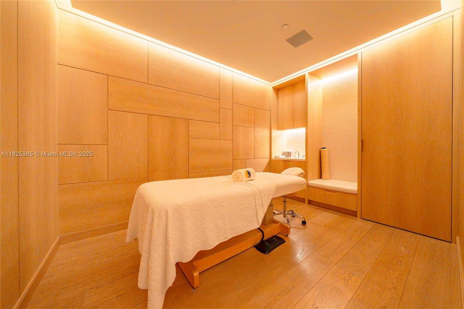 Small Image of 6800 FISHER ISLAND DR #LPH 6893, Miami Beach Number 50