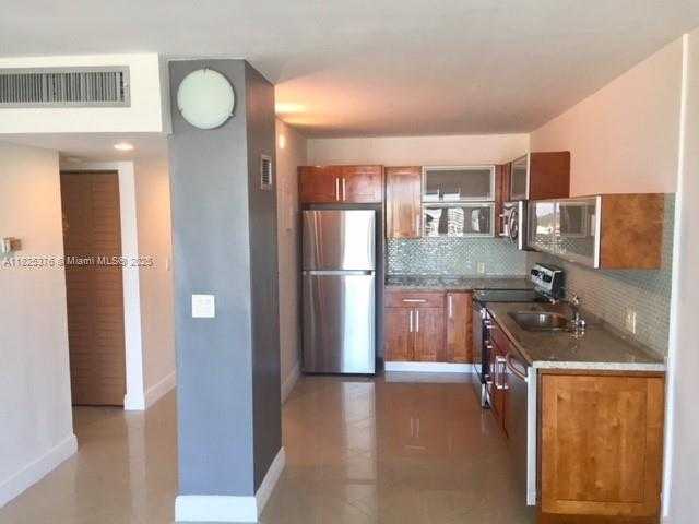 Small Image of 3375 NORTH COUNTRY CLUB DR #1508, Aventura Number 2