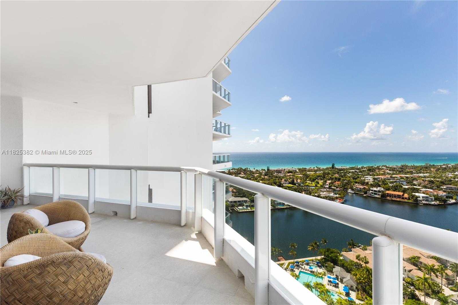 Small Image of 21200 POINT PL #2602, Aventura Number 3