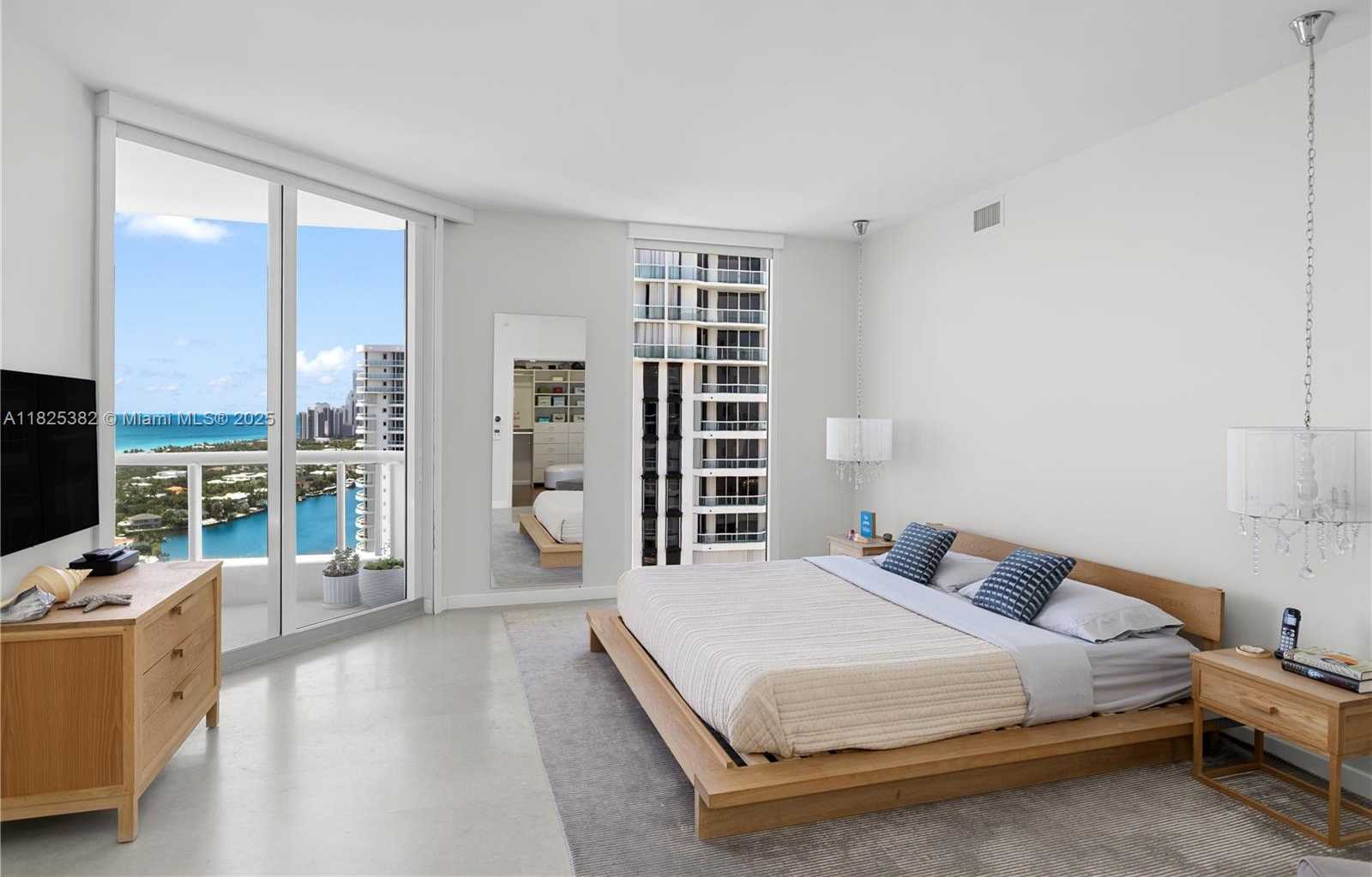 Small Image of 21200 POINT PL #2602, Aventura Number 30