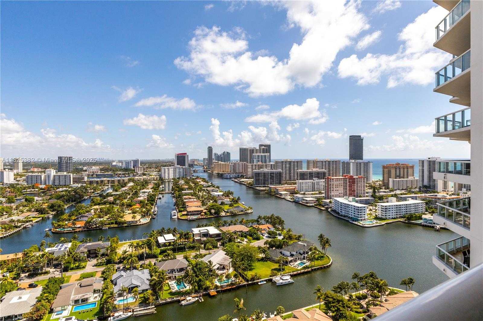 Small Image of 21200 POINT PL #2602, Aventura Number 5