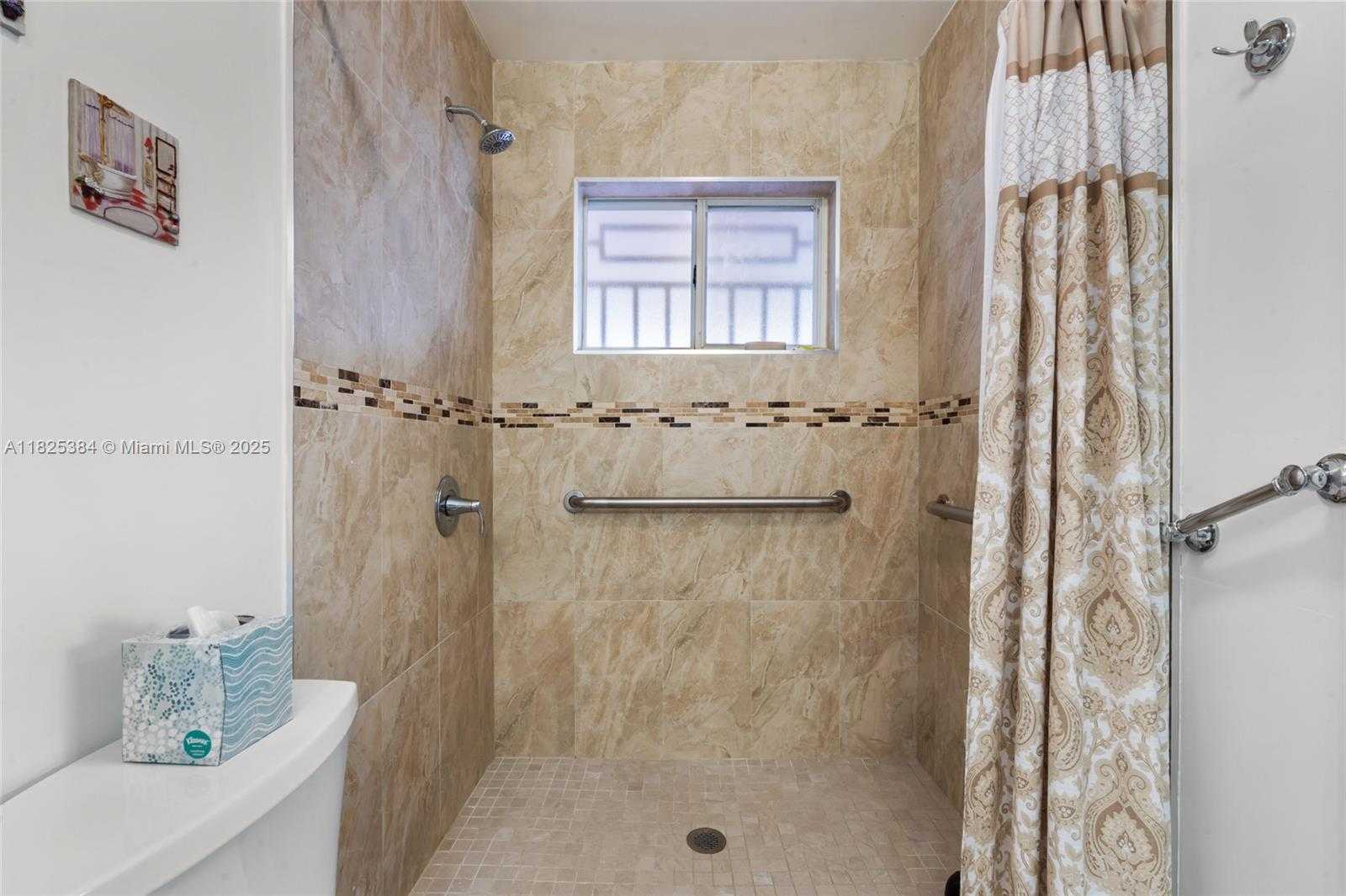Small Image of 7101 WEST 24TH AVE #27, Hialeah Number 27