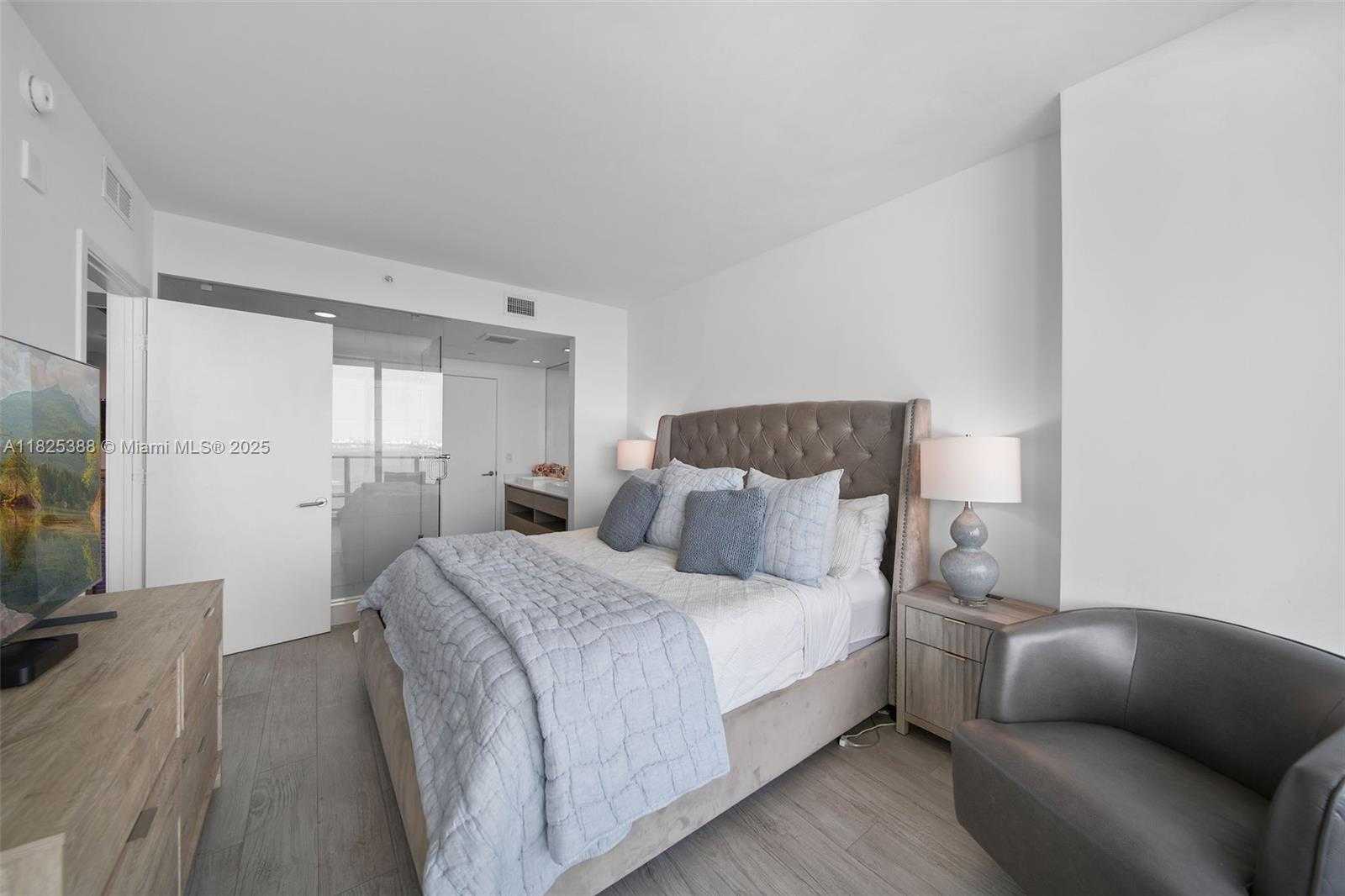 Small Image of 460 NORTH EAST 28TH STREET #2407, Miami Number 18