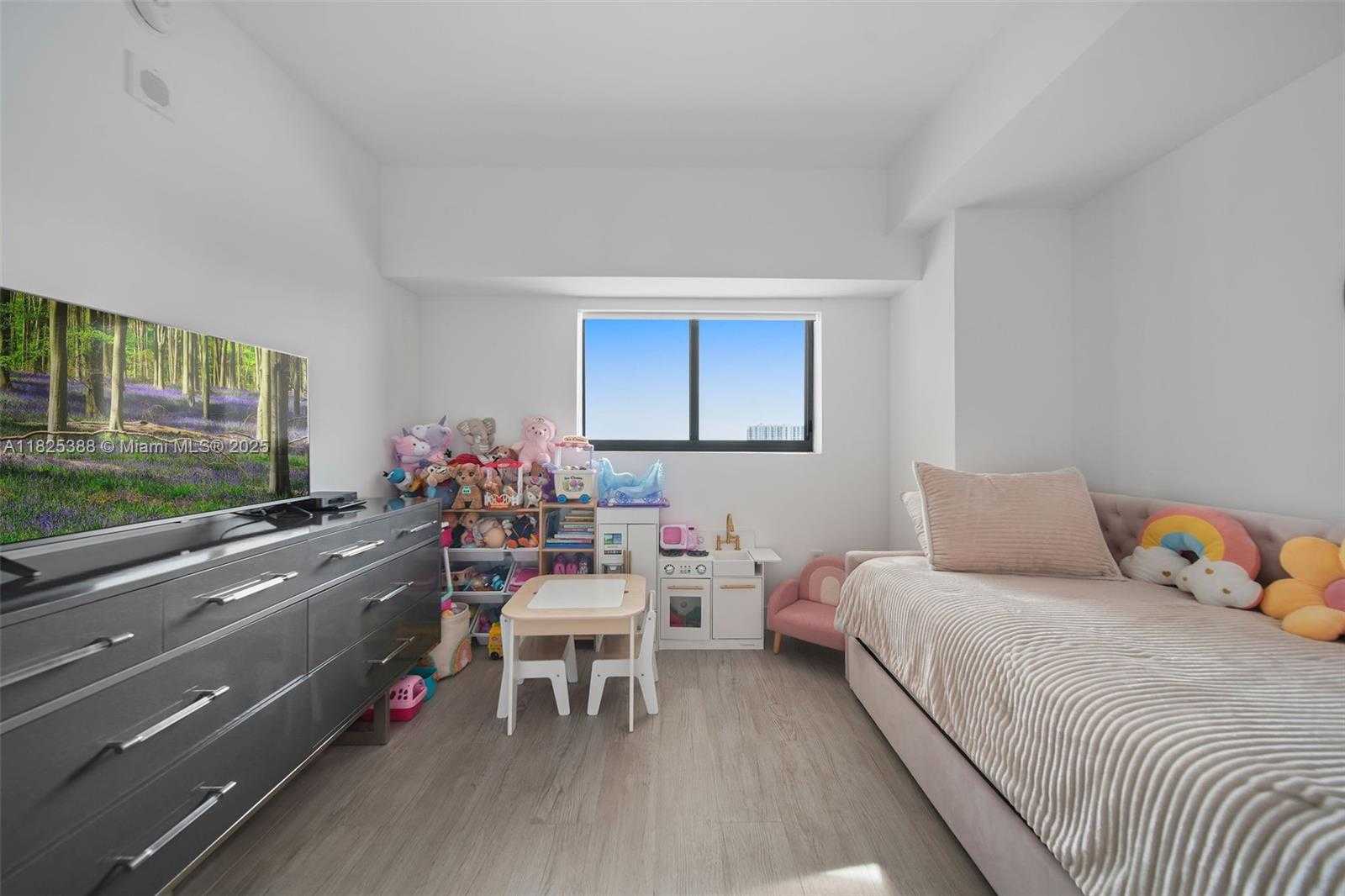 Small Image of 460 NORTH EAST 28TH STREET #2407, Miami Number 37