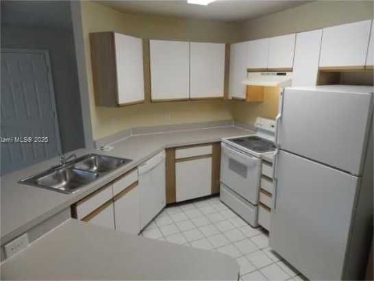Small Image of 4045 WEST MCNAB RD #110, Pompano Beach Number 4