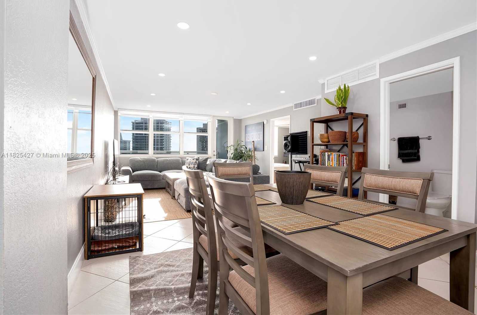Small Image of 6770 INDIAN CREEK DR #14C, Miami Beach Number 3