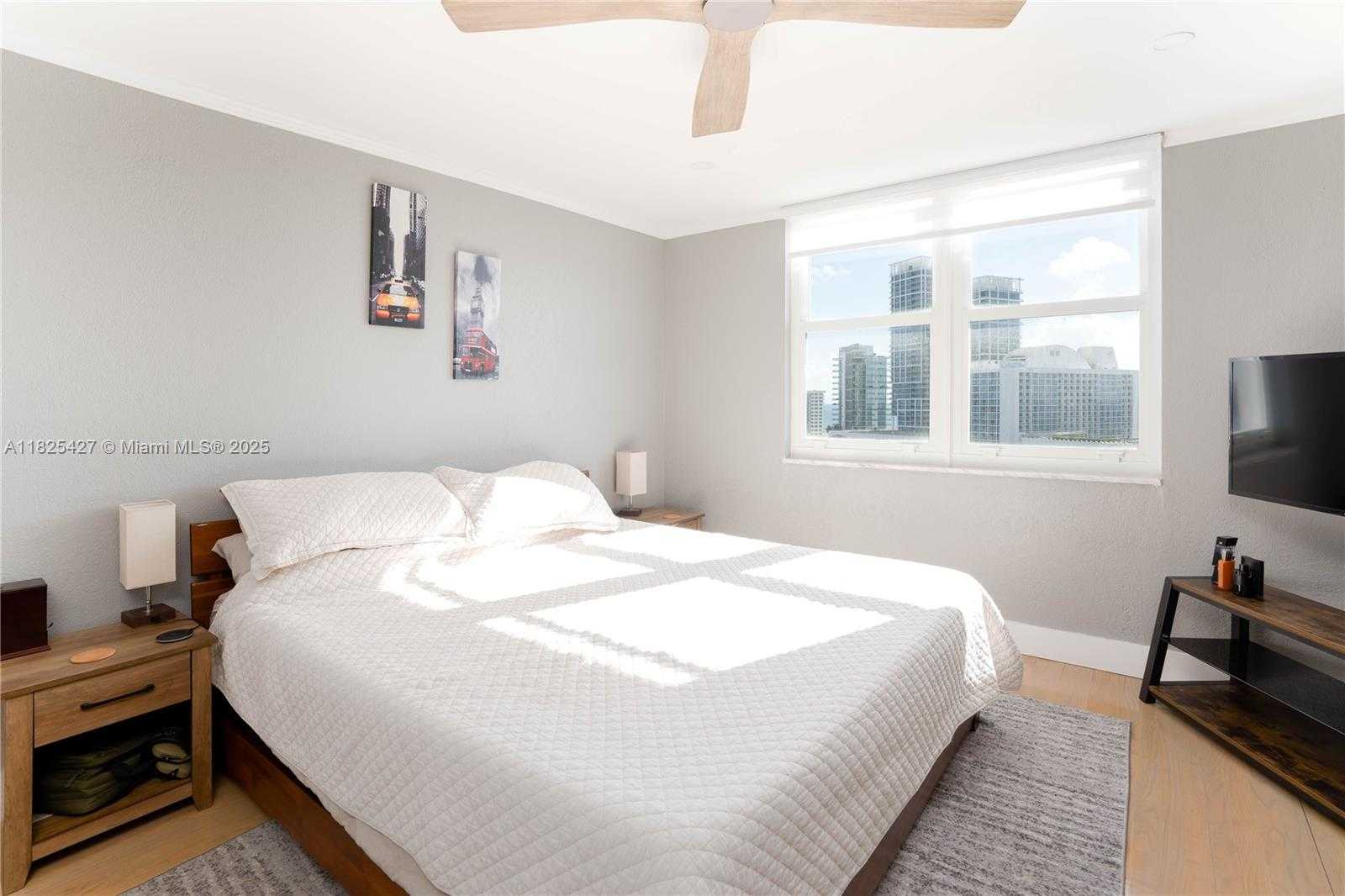 Small Image of 6770 INDIAN CREEK DR #14C, Miami Beach Number 5